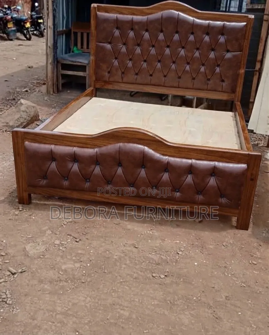 Brand New 5x6 Brown Wooden Bed With Tufted Upholstery