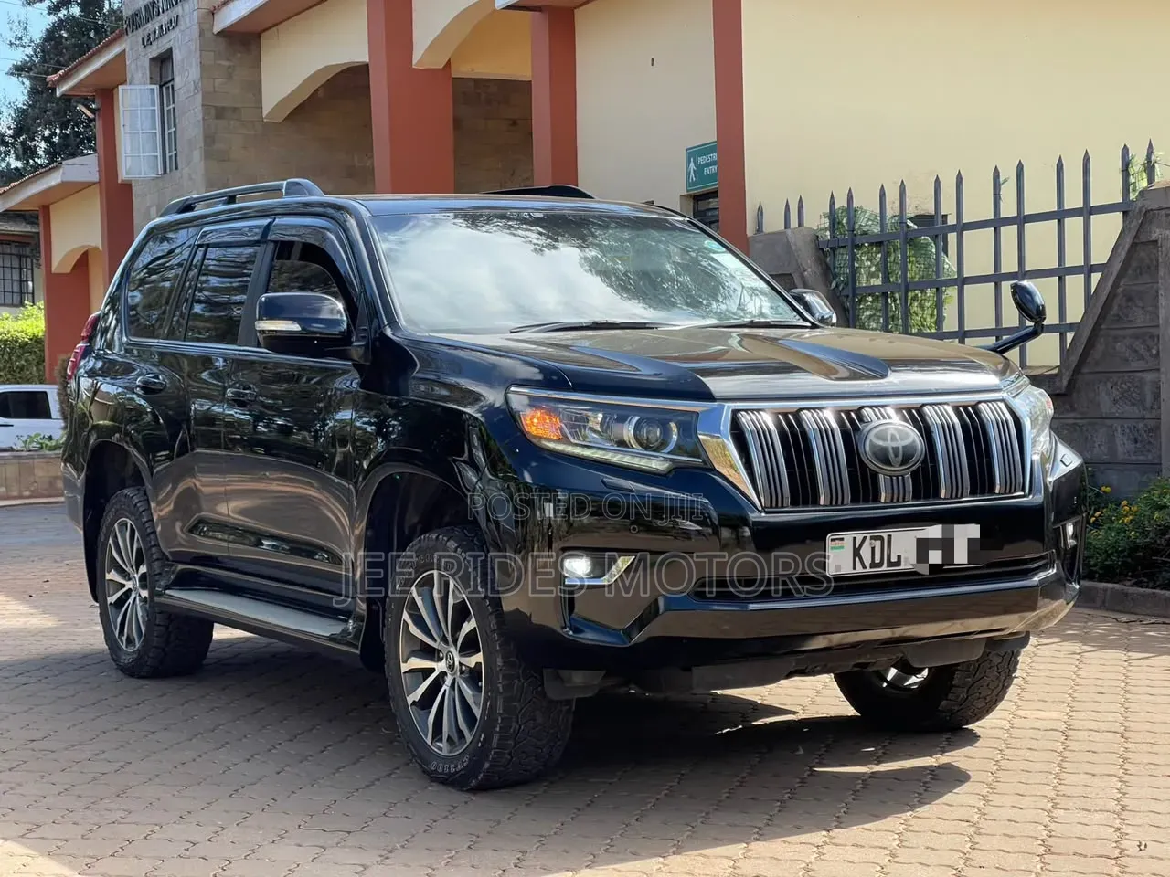 Toyota Land Cruiser Prado 2017 Black