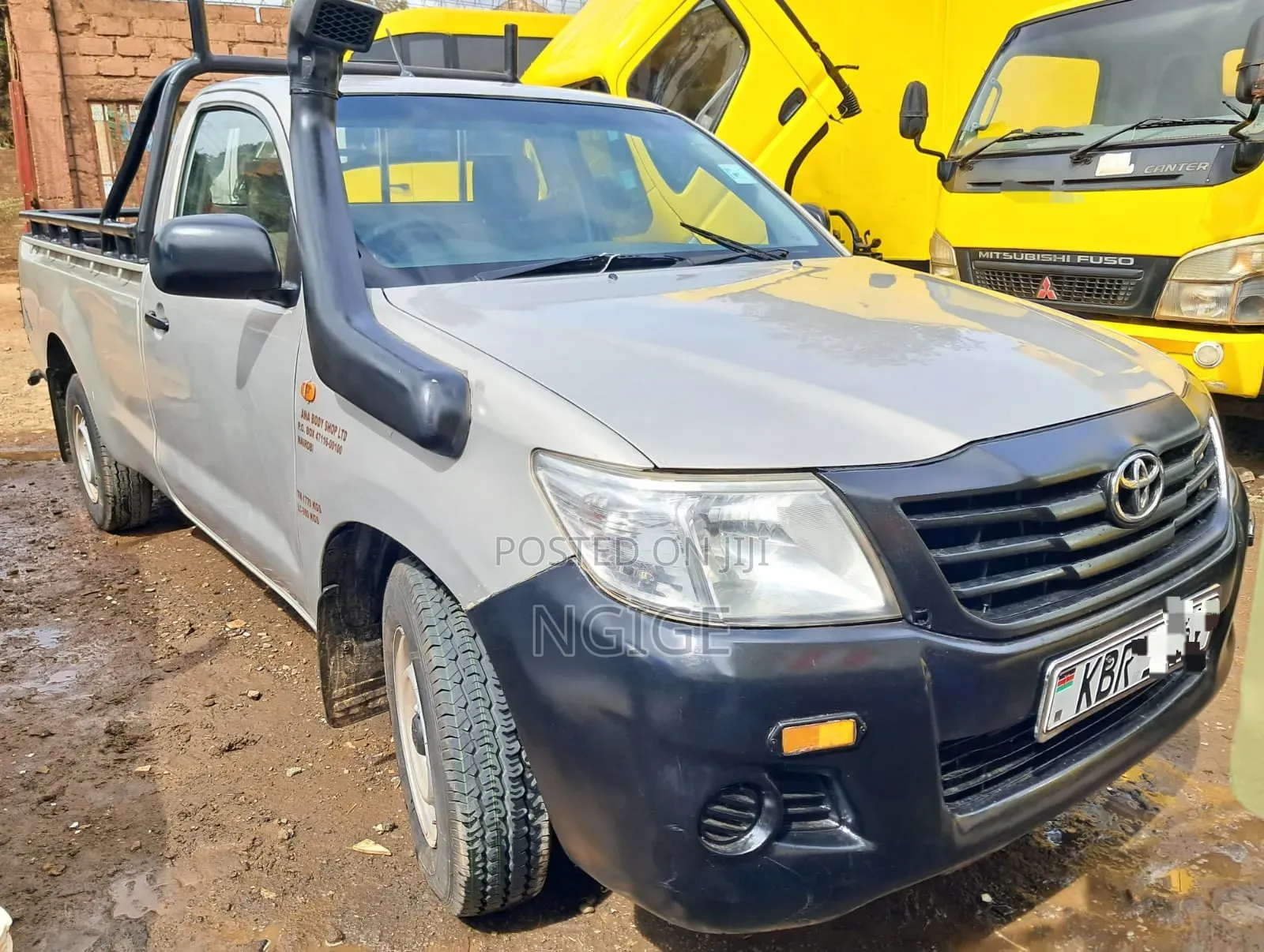 Toyota Hilux 2010 Gray