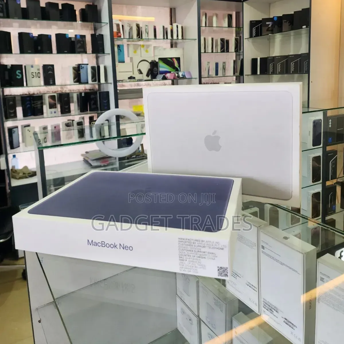 New Laptop Apple MacBook Neo 2026 8GB Intel SSD 256GB