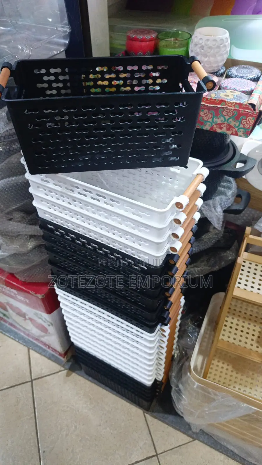 Plastic Storage Baskets With Wooden Handles