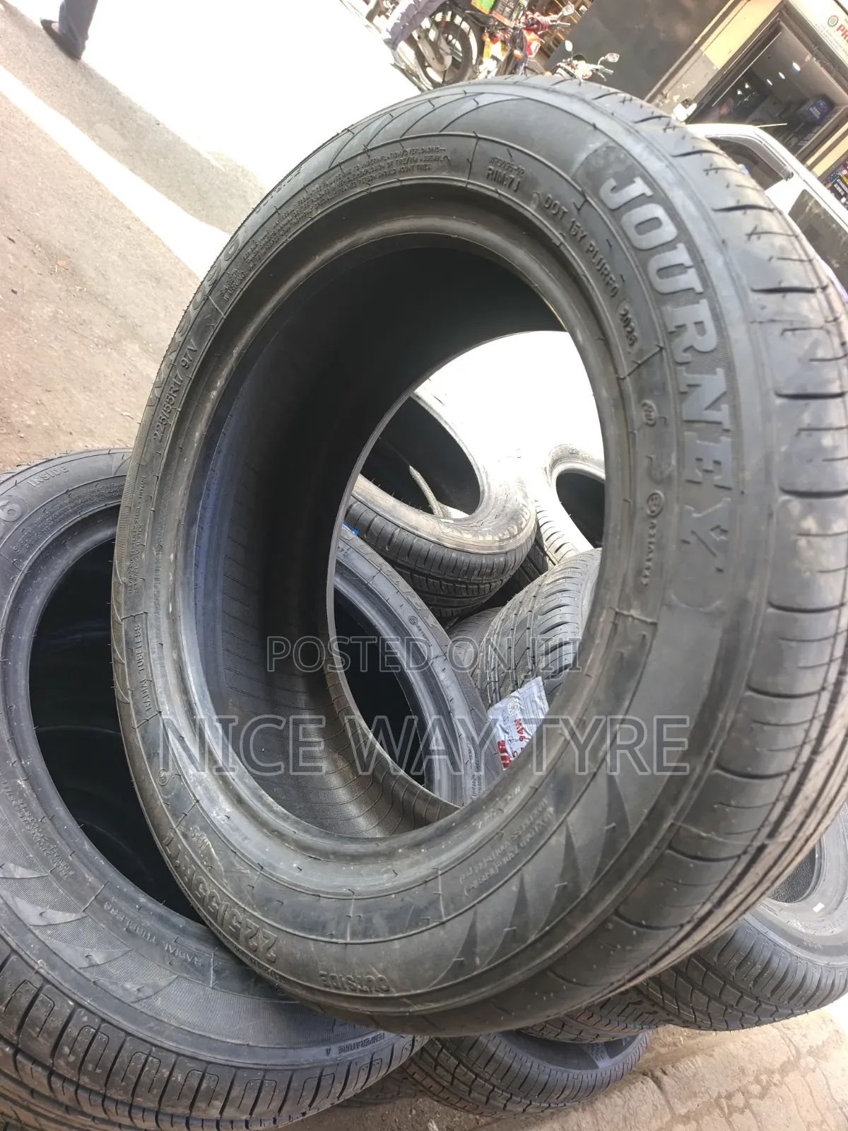 225/55r17 Journey