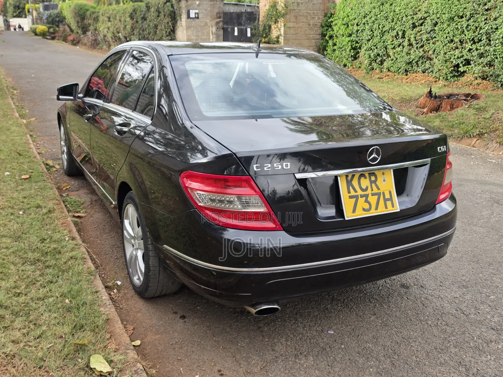 Mercedes-Benz C250 2011 Black