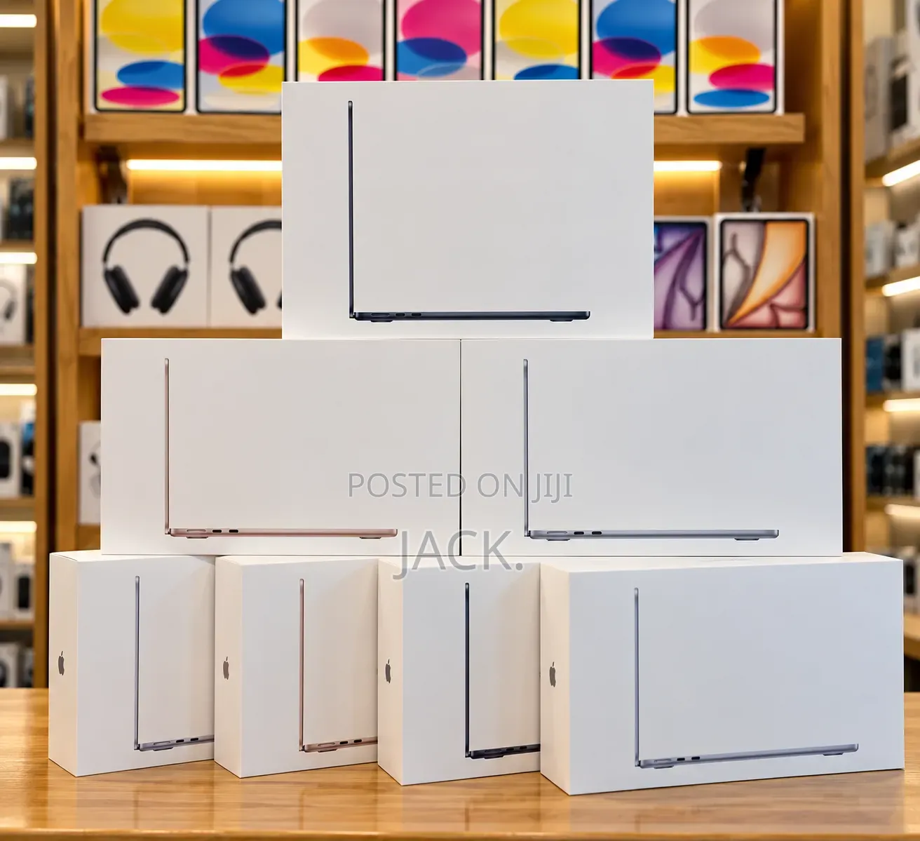 New Laptop Apple MacBook Air 2025 M4 24GB Apple M4 SSD 512GB