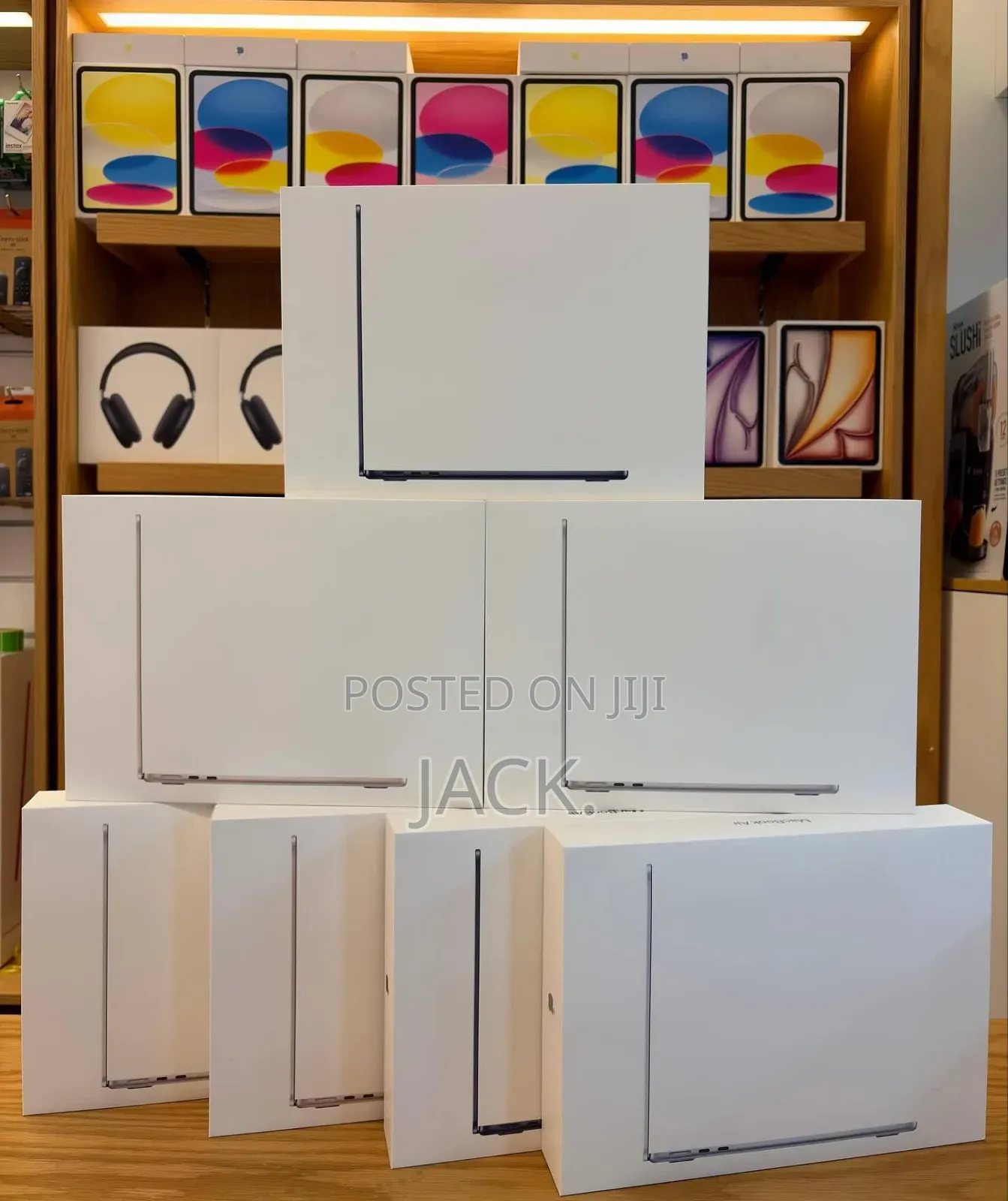 New Laptop Apple MacBook Air 2025 M4 24GB Apple M4 SSD 512GB
