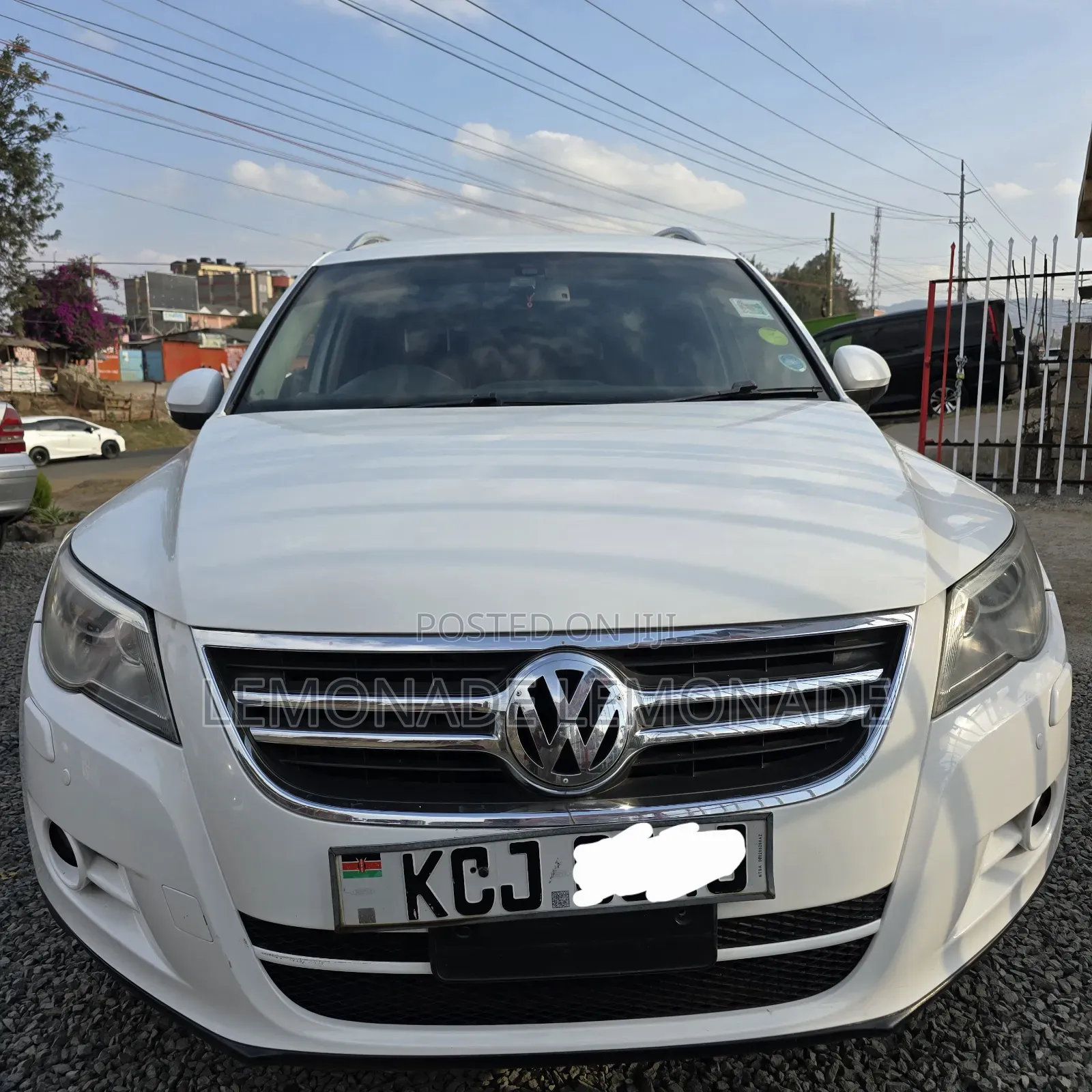 Volkswagen Tiguan 2010 Pearl