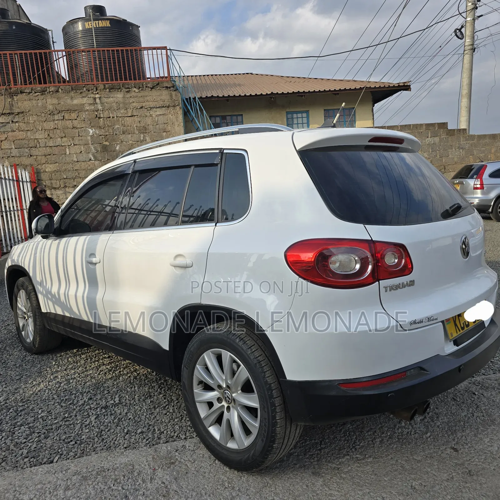 Volkswagen Tiguan 2010 Pearl