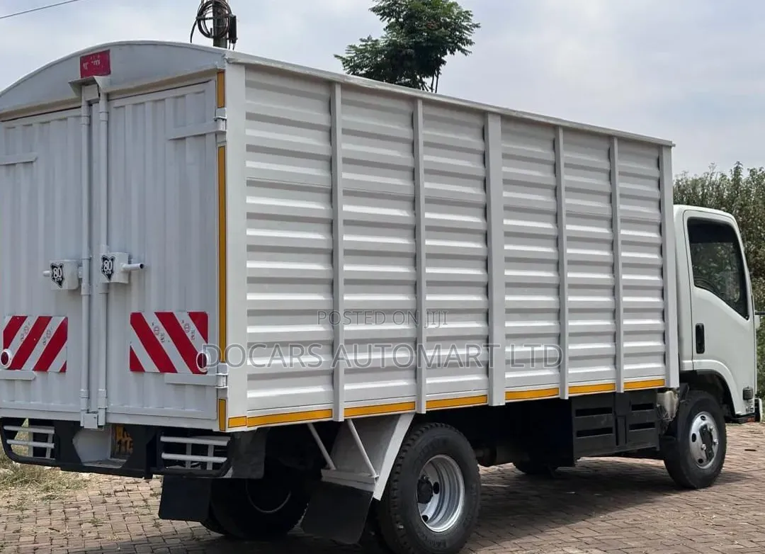 Isuzu NMR 2022