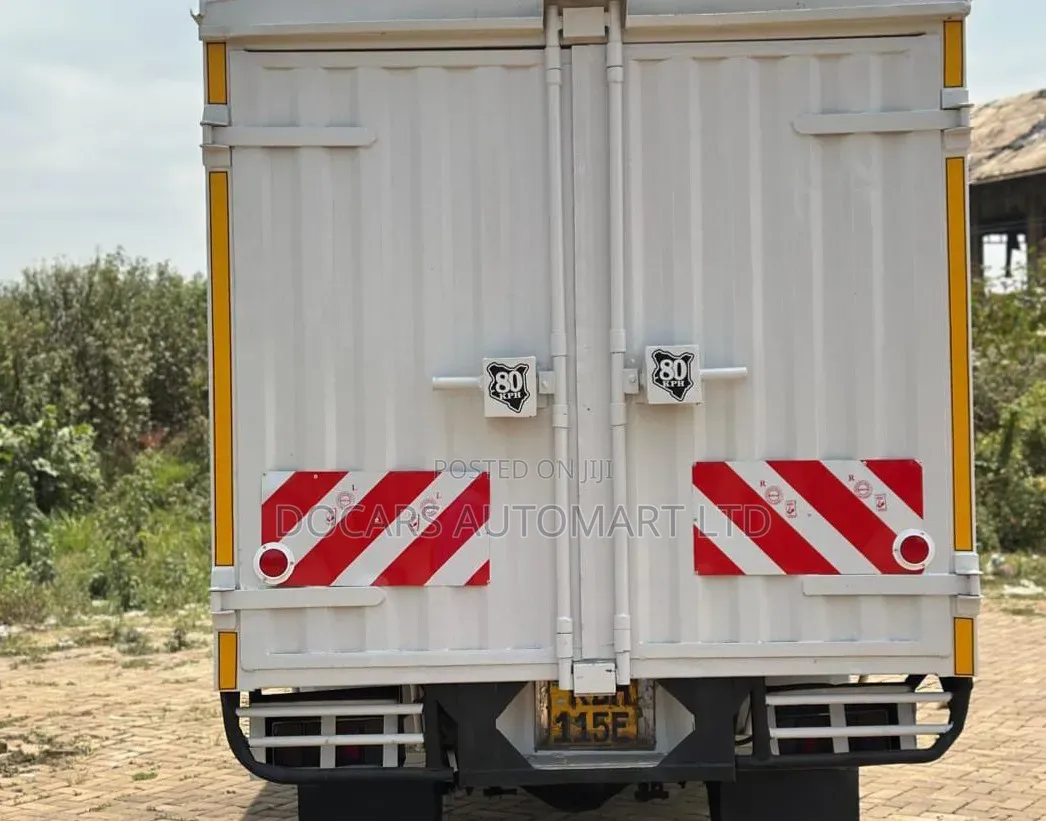 Isuzu NMR 2022