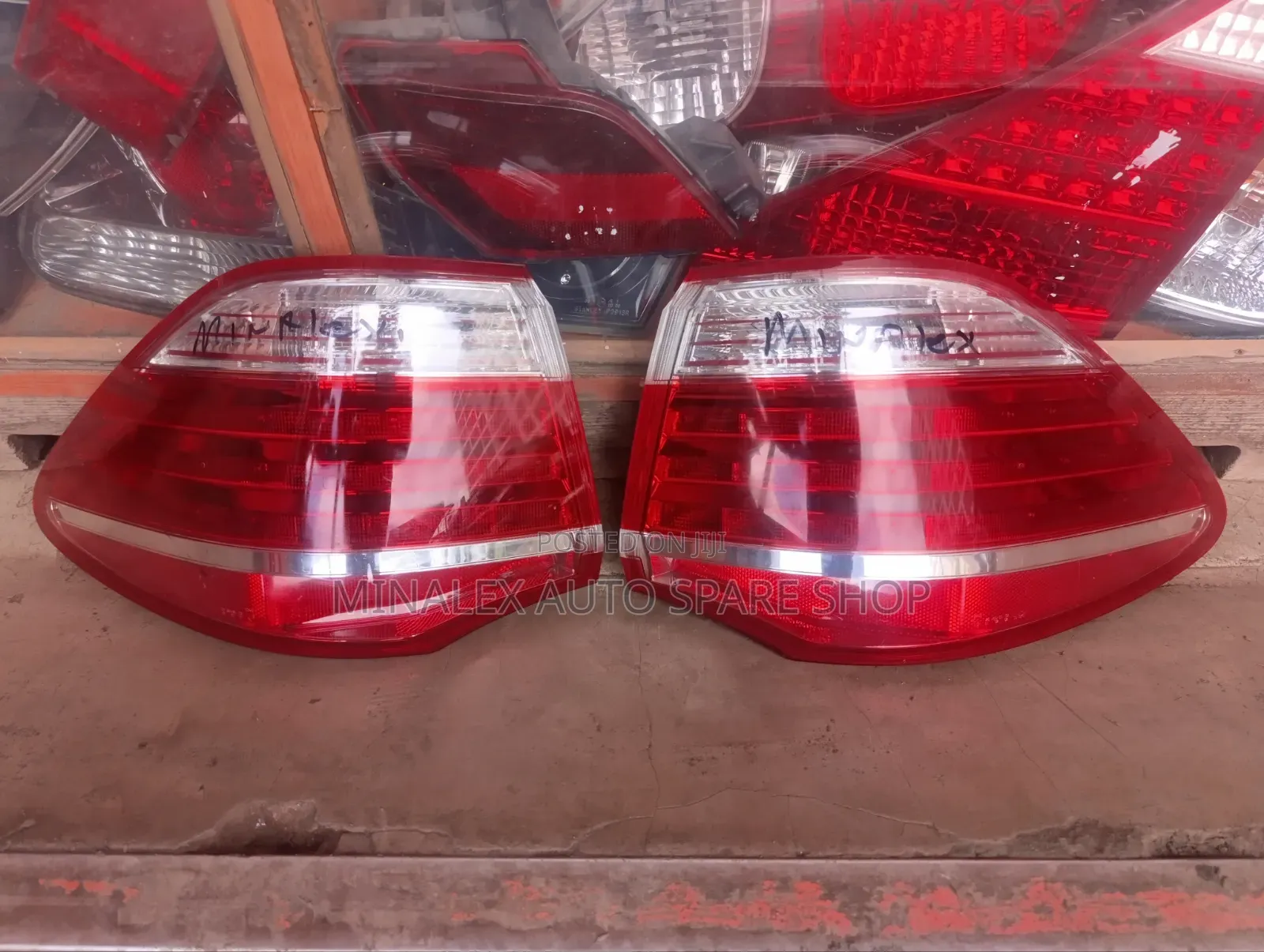 Backlights Toyota Crown Ref Stripe
