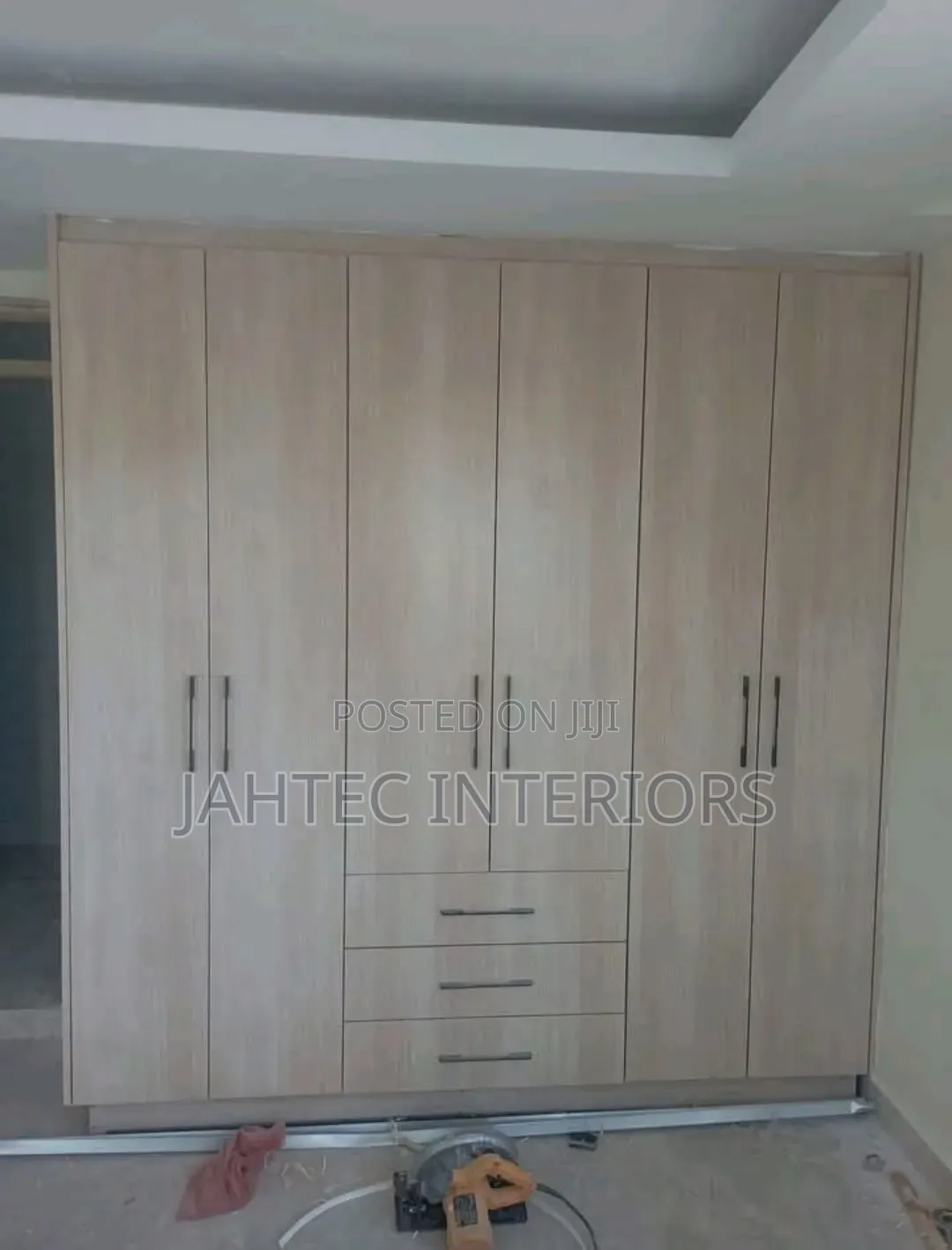Modern Cabinet Fundi Near Me Jahtec Interiors