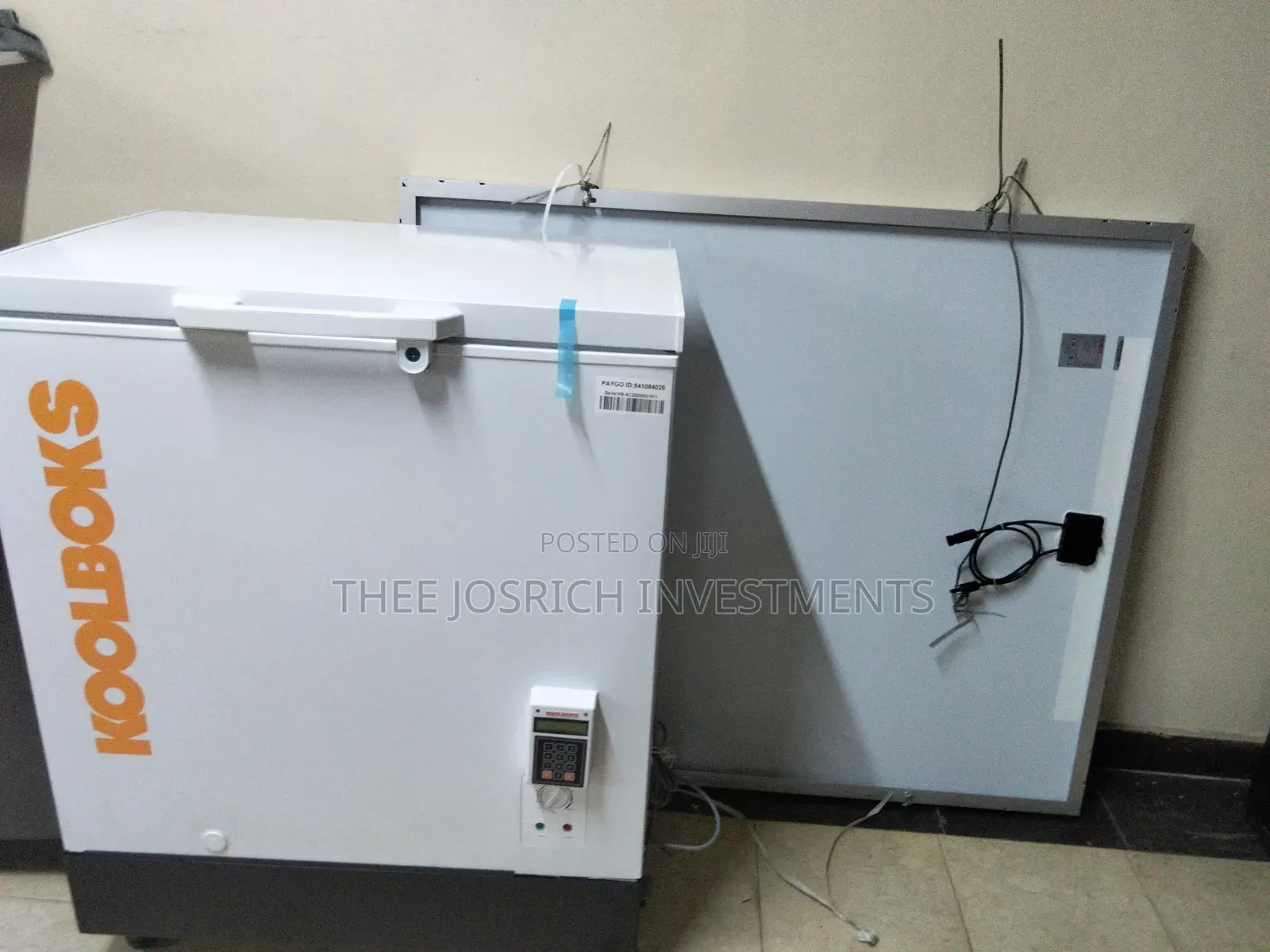 Solar Powered Freezer 200 Litres Comes With Two Big Solar Panels