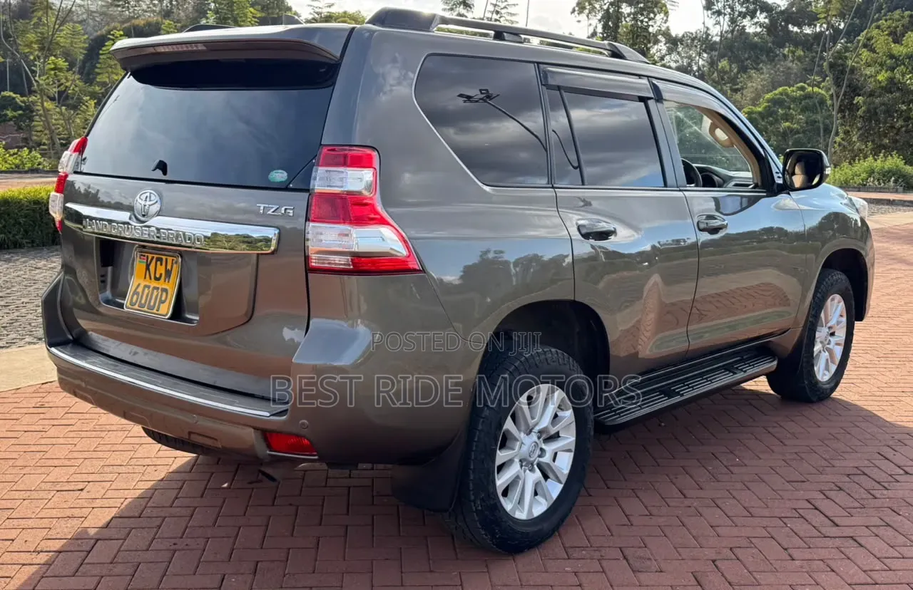 Toyota Land Cruiser Prado 2.8 D-4D 2015 Gray