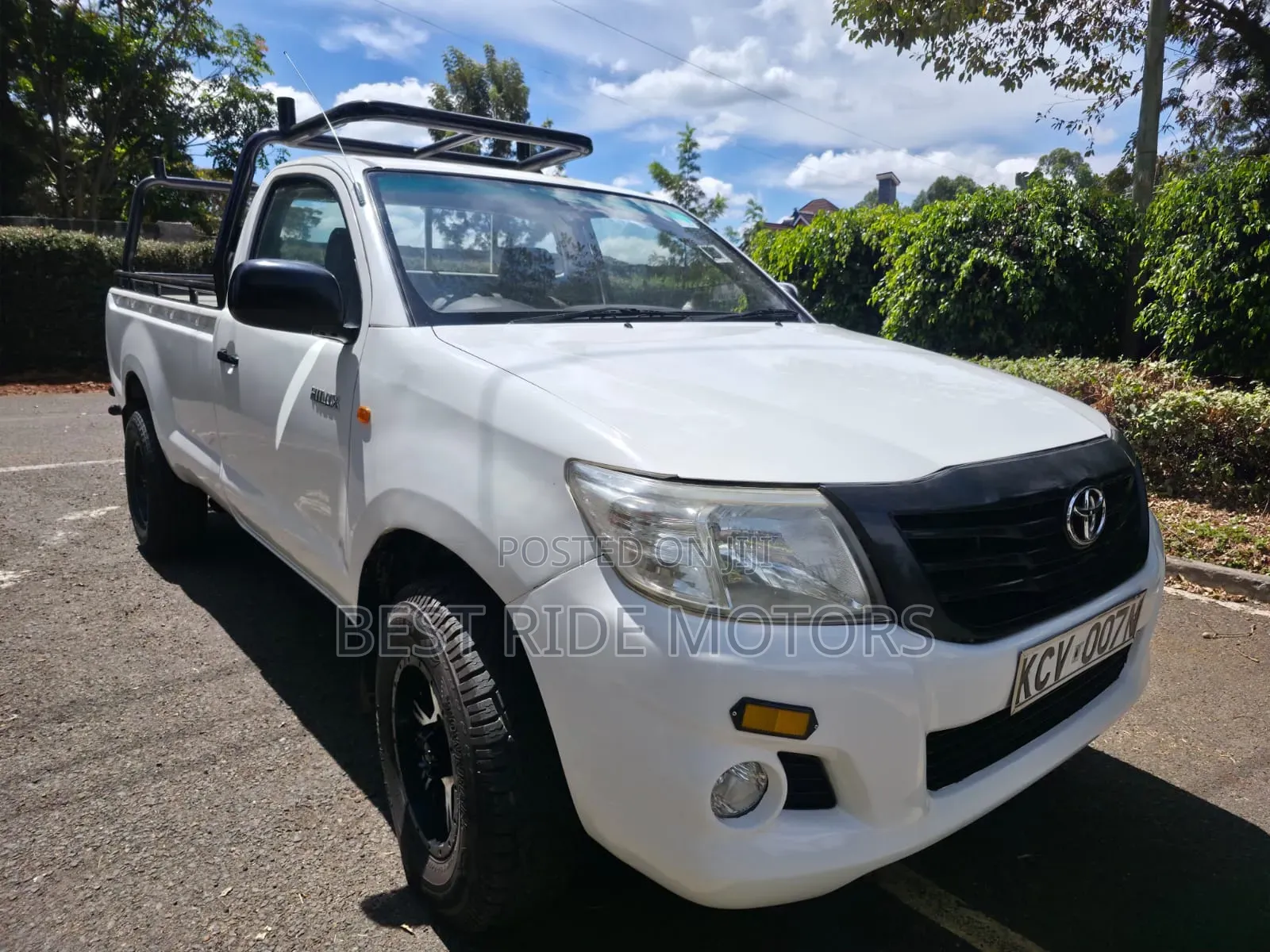 Toyota Hilux 2012 Off white