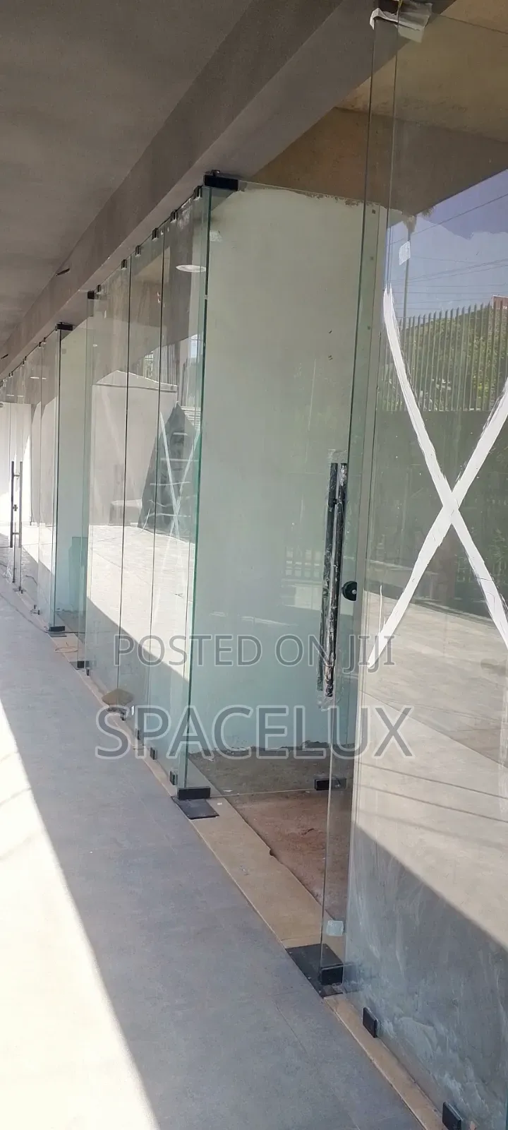 Strategic Visible Mall Shop Spaces