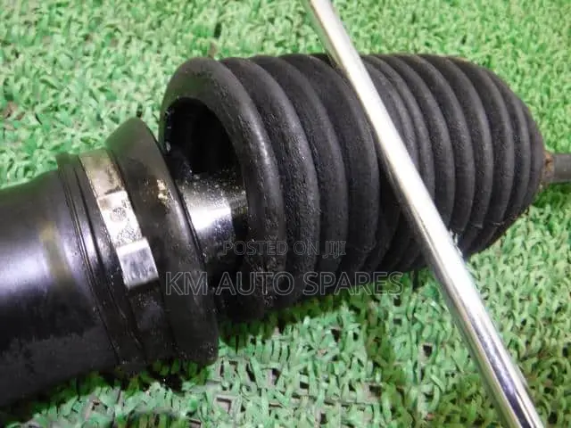 Nissan Terrano Steering Rack.