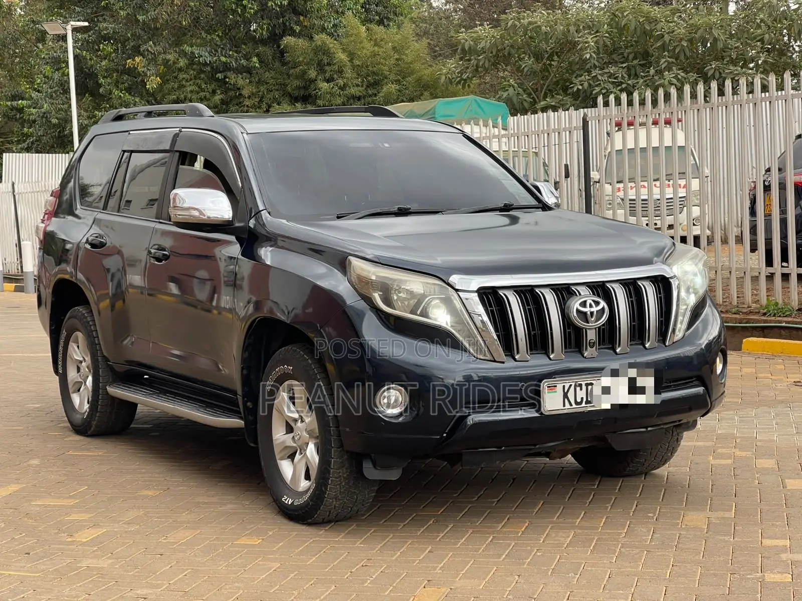 Toyota Land Cruiser Prado 2010 Blue
