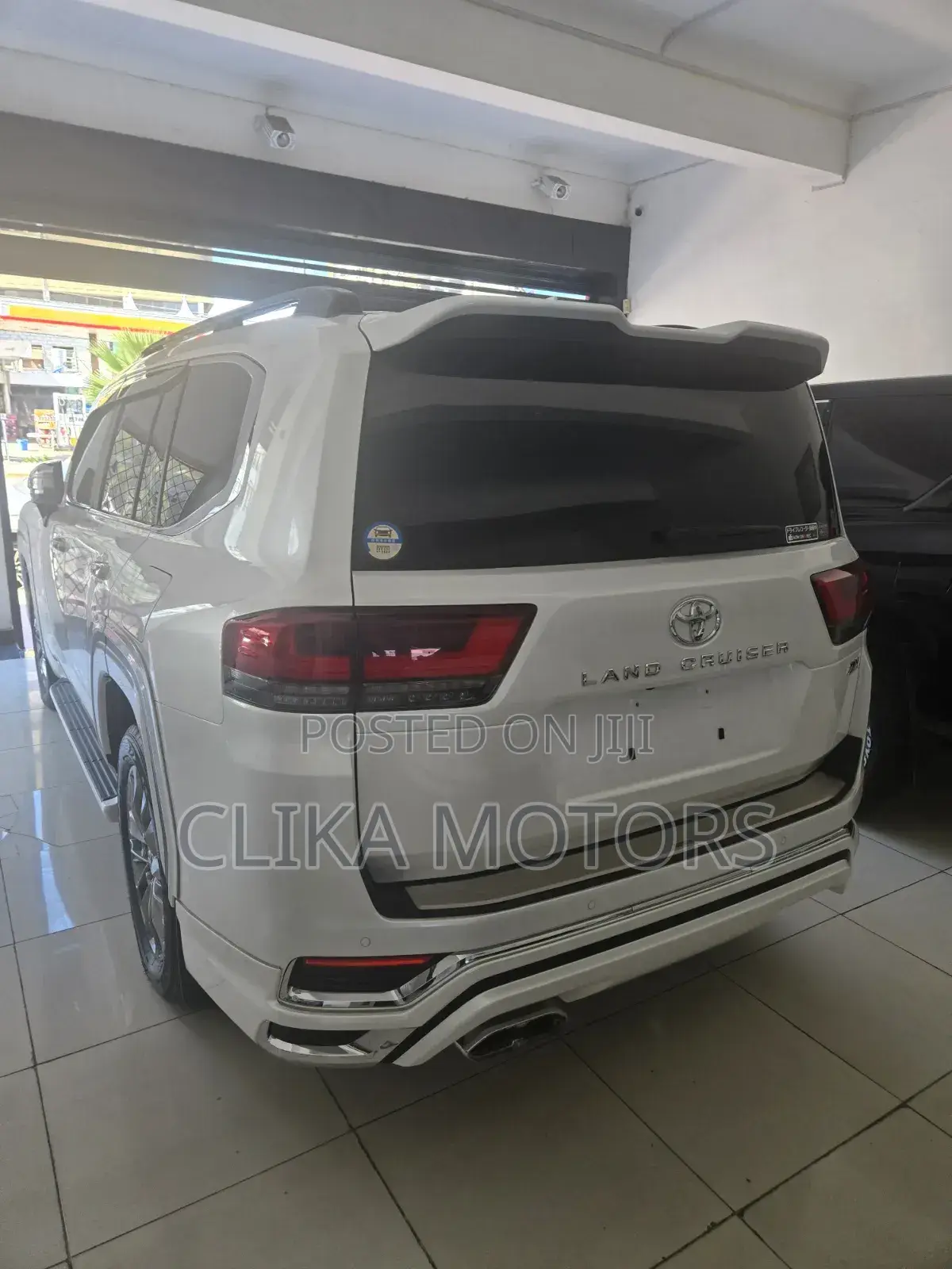 Toyota Land Cruiser 2023 White