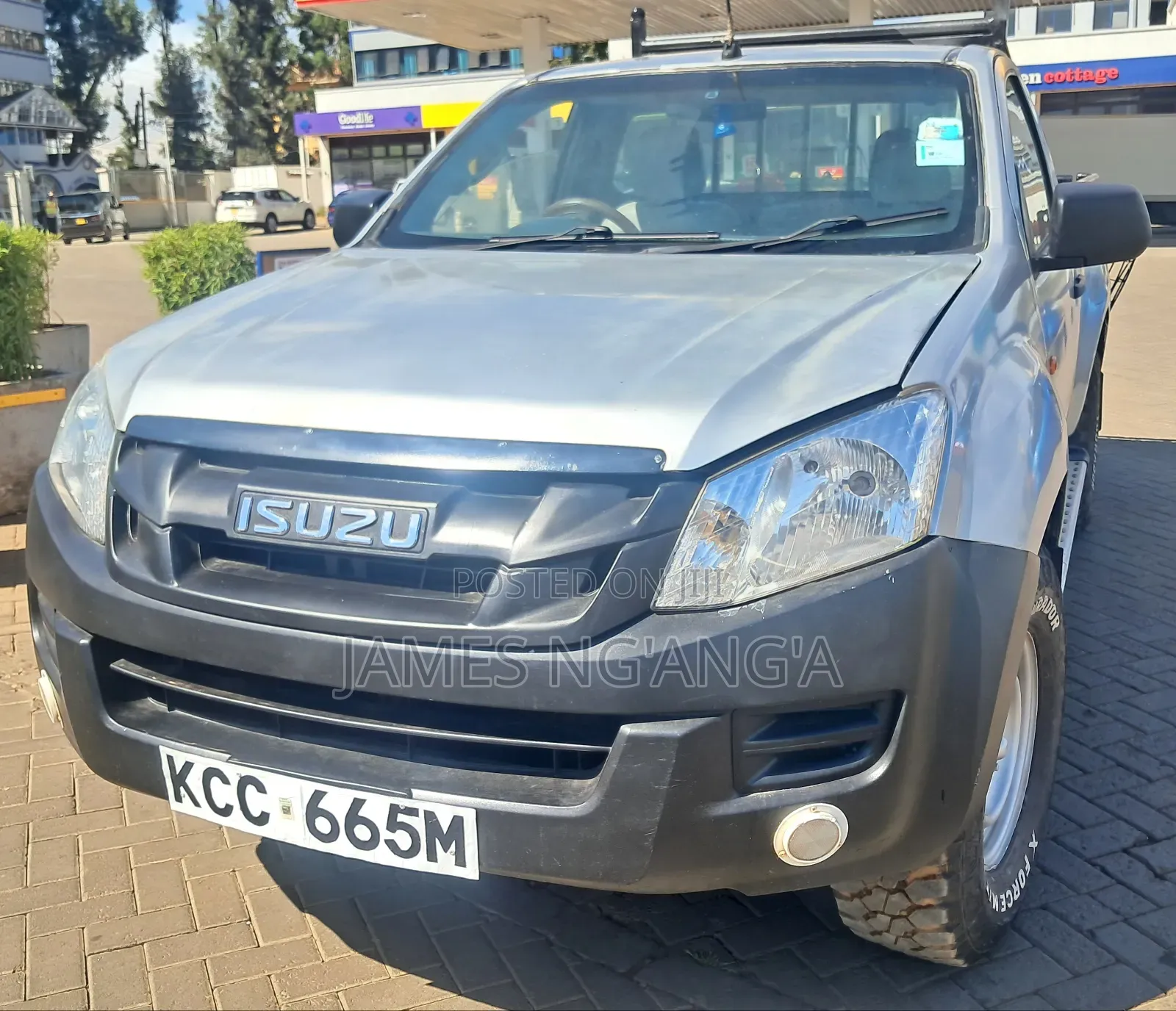 Isuzu D-MAX 2014 Silver