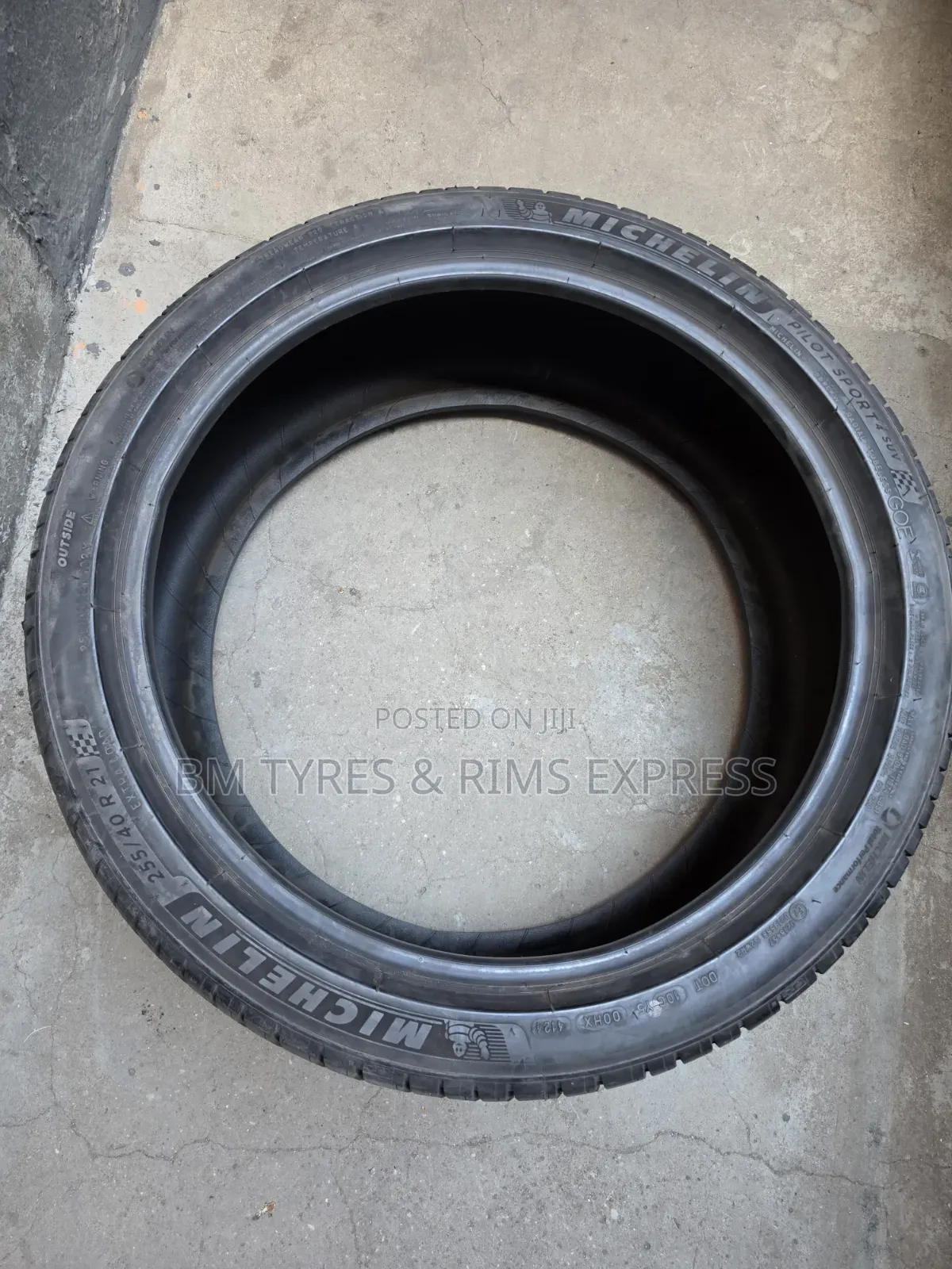 255 /40 R21 Michellin Tires