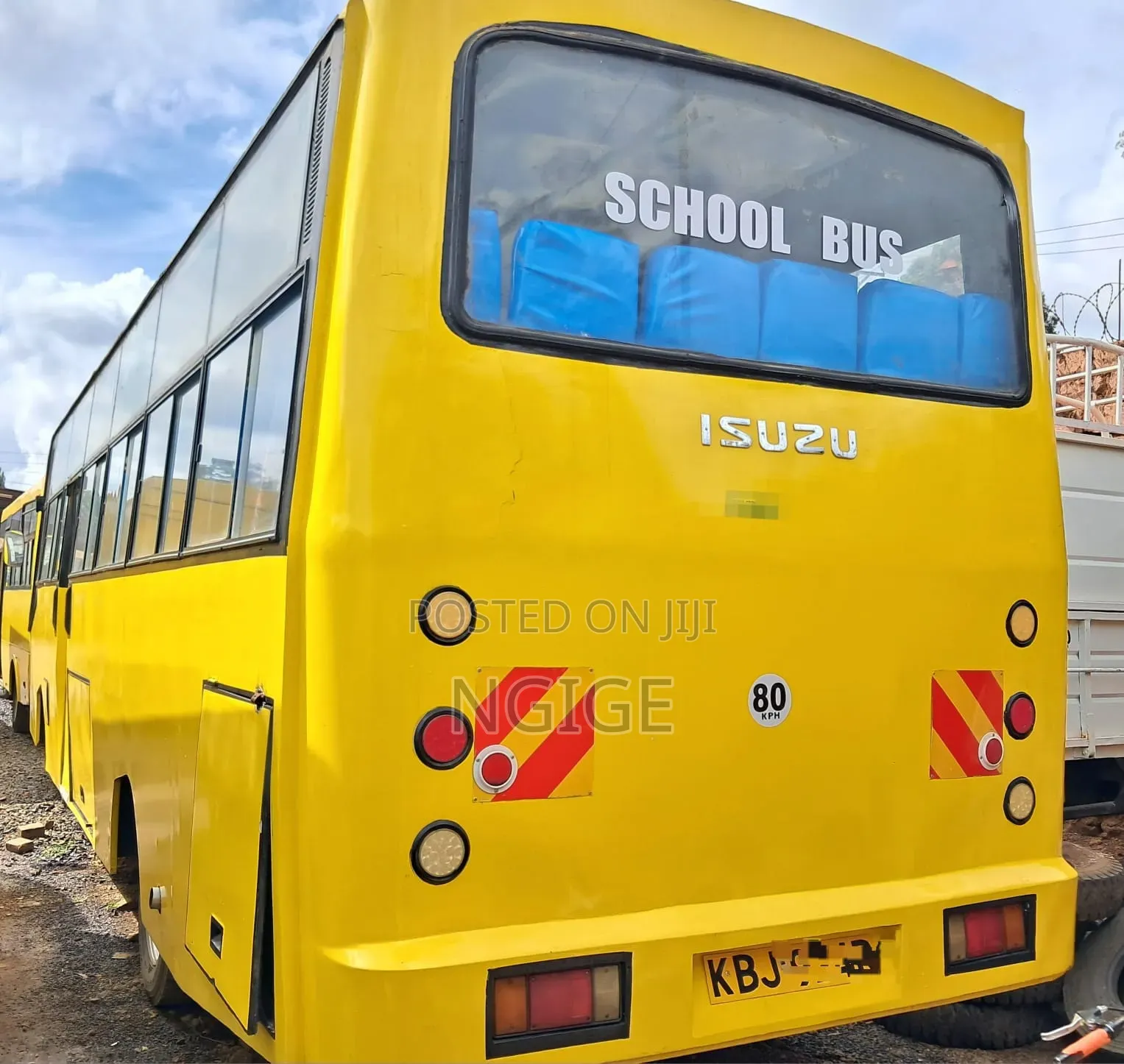 Isuzu FRR 2009 Yellow