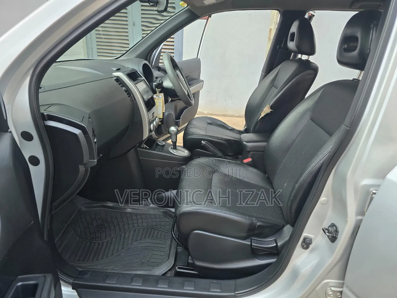Nissan X-Trail 2010 Silver