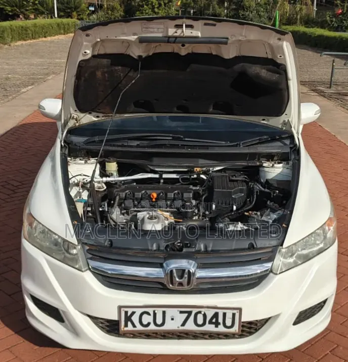 Honda Stream 2013 White