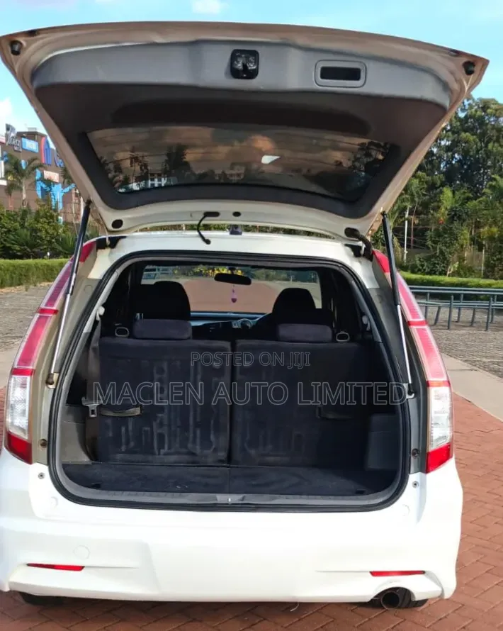 Honda Stream 2013 White