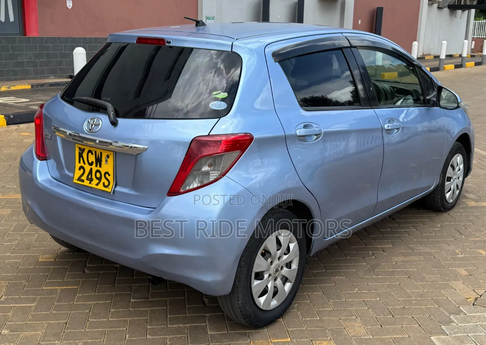 Toyota Vitz 2013 Blue