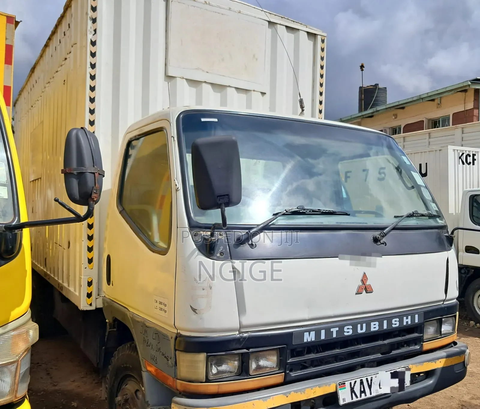 Mitsubishi Canter Truck