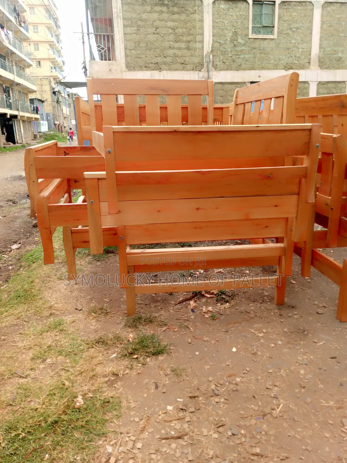 4*6 Hardwood Kings Bed. Hardwood Framed Bed 4*6 Sized