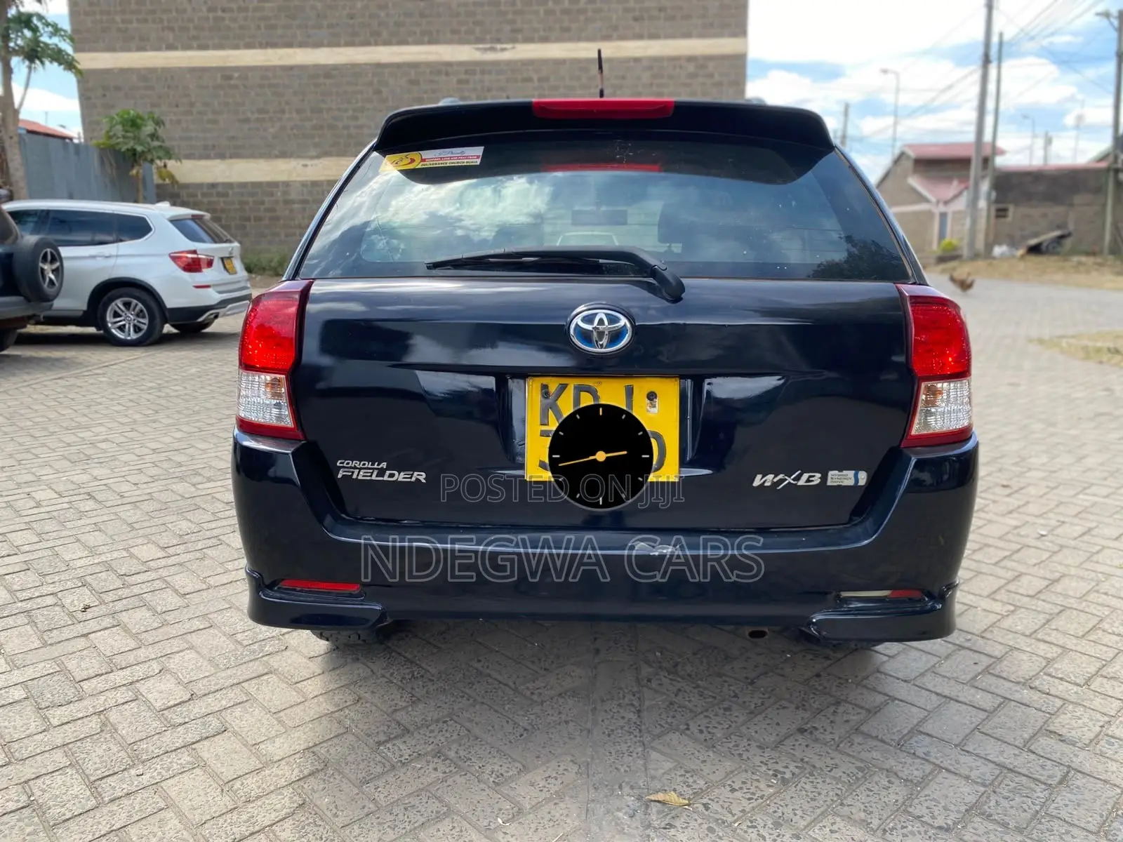 Toyota Corolla Fielder 1.5 Hybrid FWD 2014 Black
