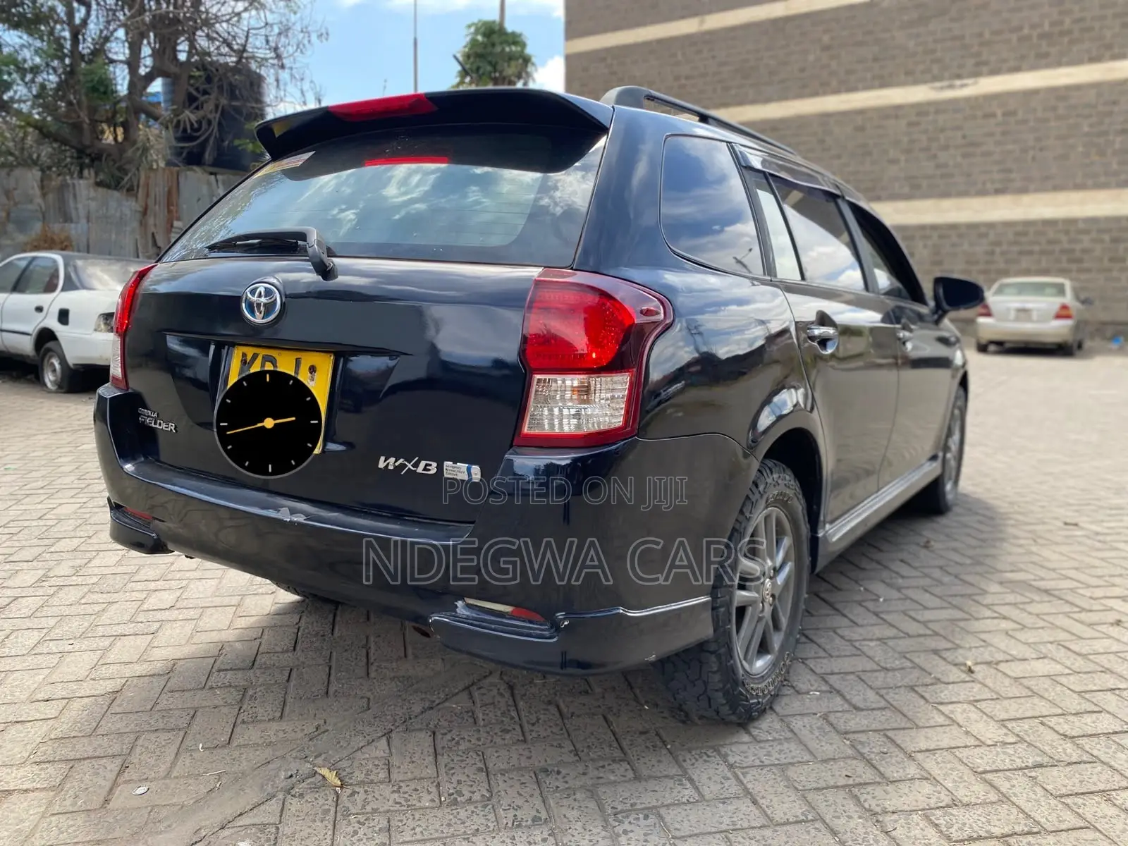 Toyota Corolla Fielder 1.5 Hybrid FWD 2014 Black