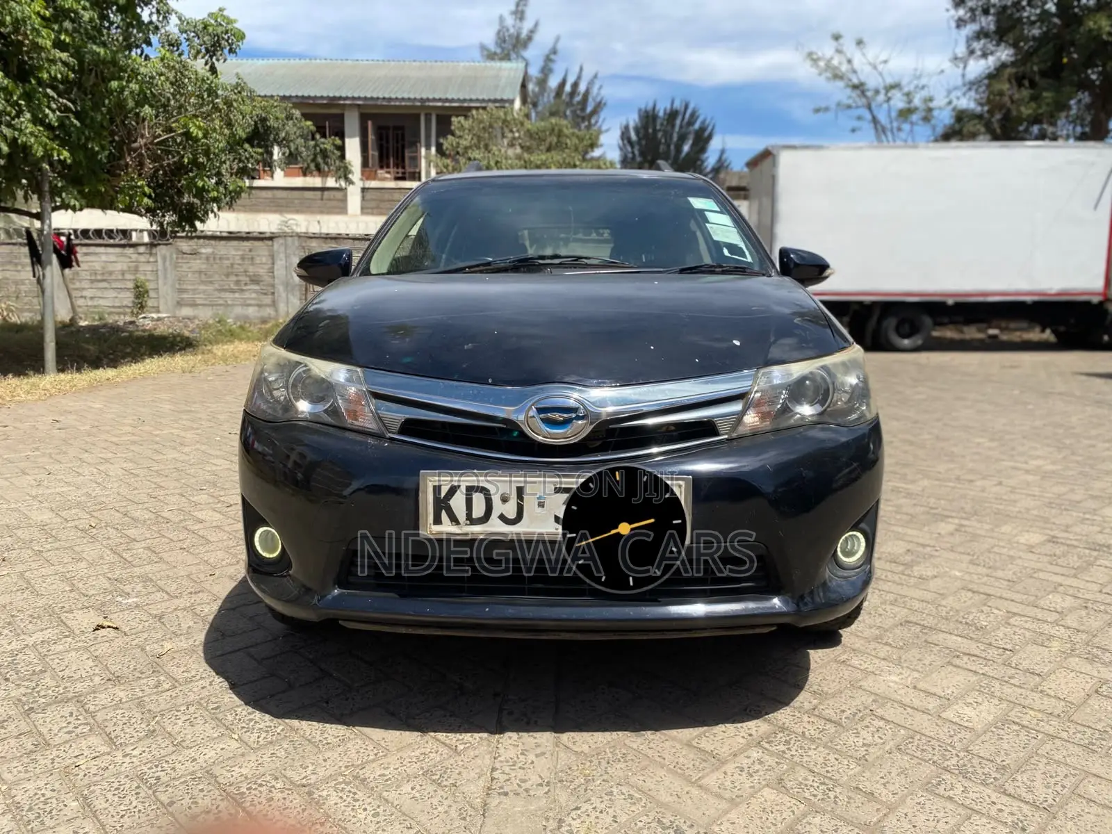 Toyota Corolla Fielder 1.5 Hybrid FWD 2014 Black
