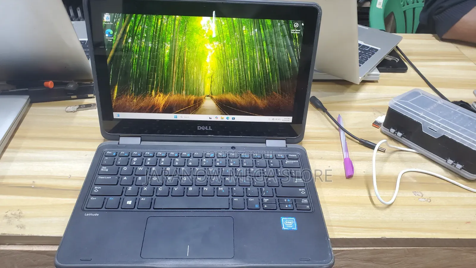 Laptop Dell Latitude 3189 4GB Intel Celeron SSD 128GB