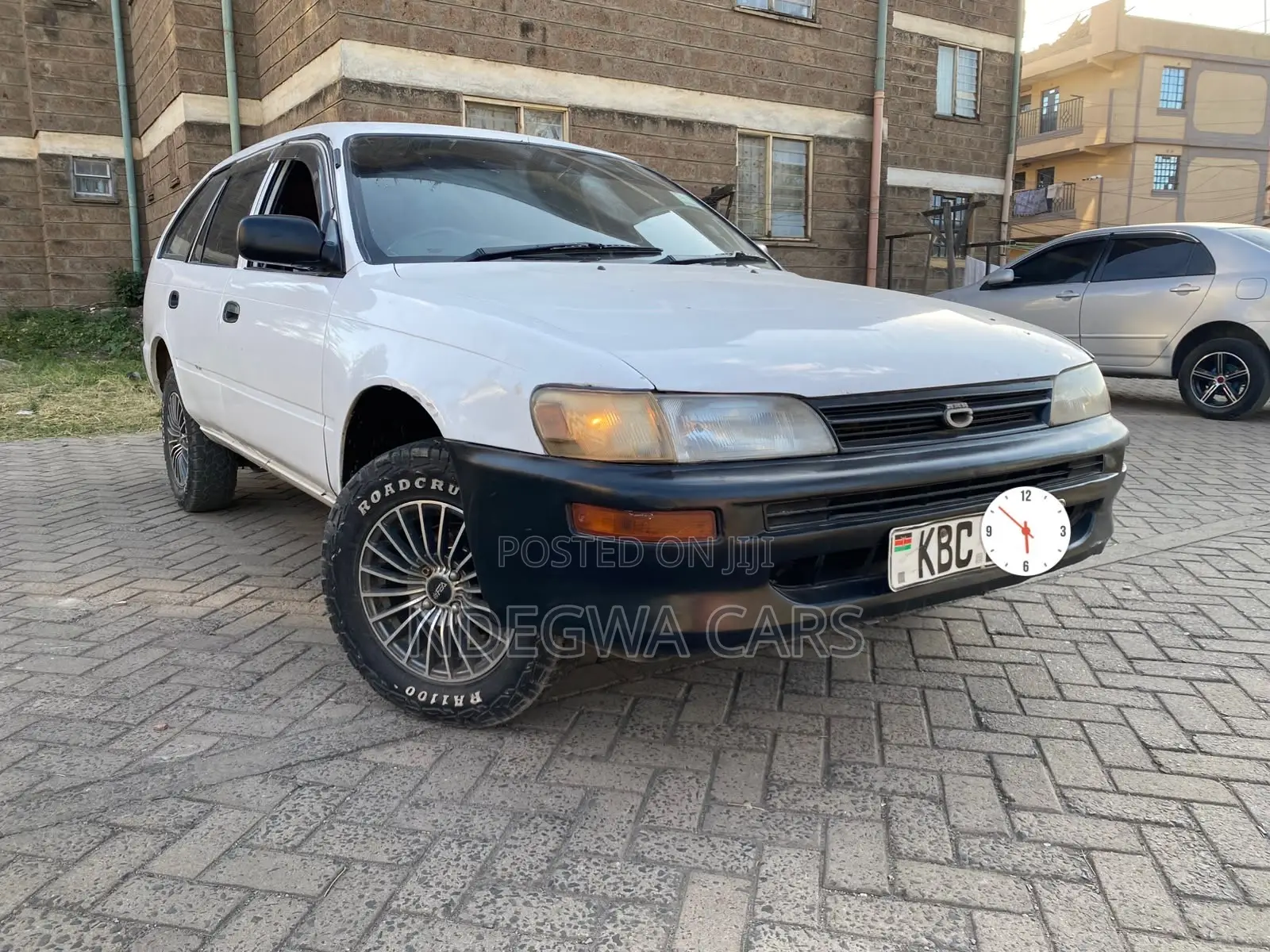 Toyota Corolla 2000 White