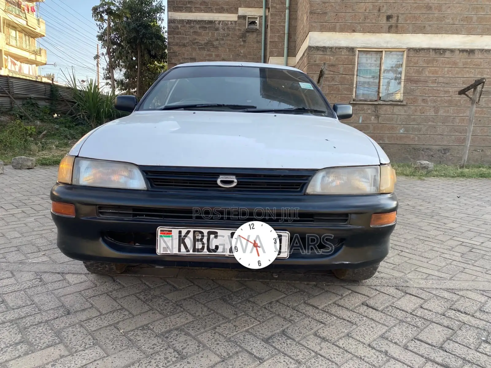 Toyota Corolla 2000 White