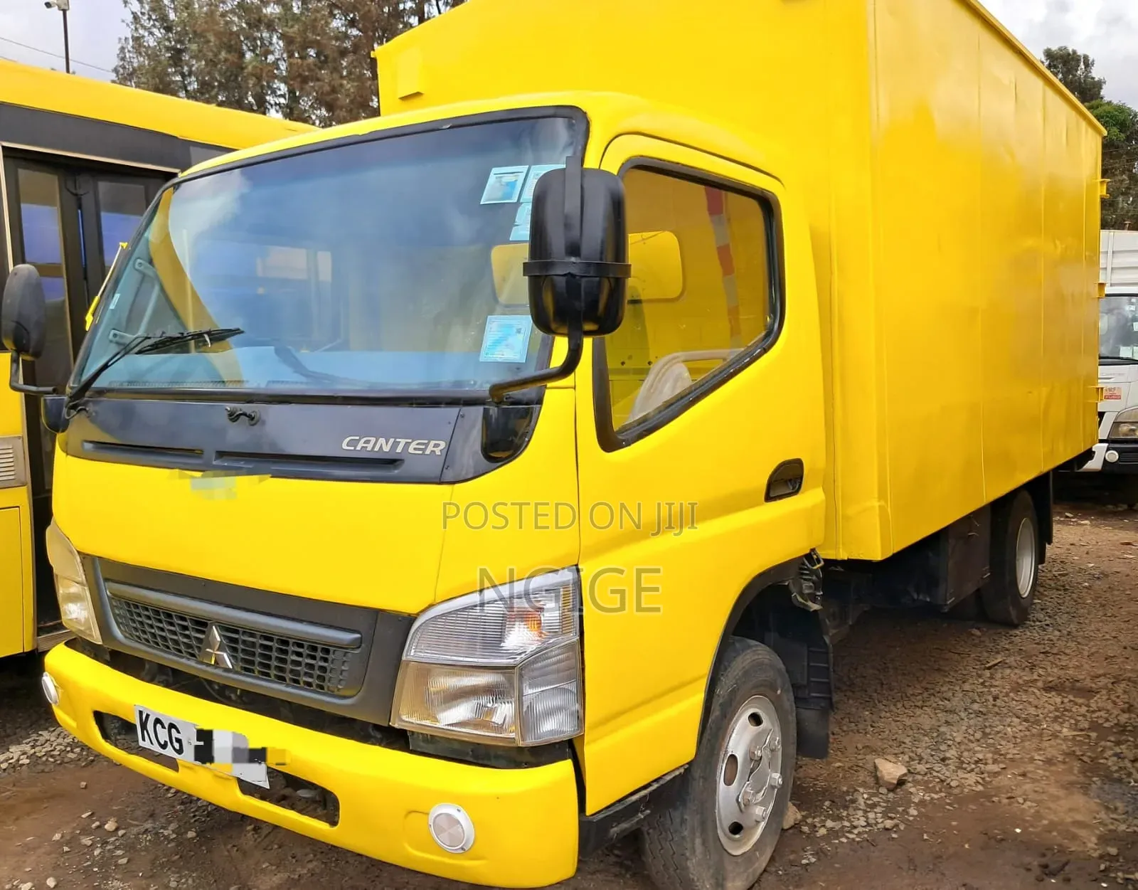 Mitsubishi Canter Fe 84