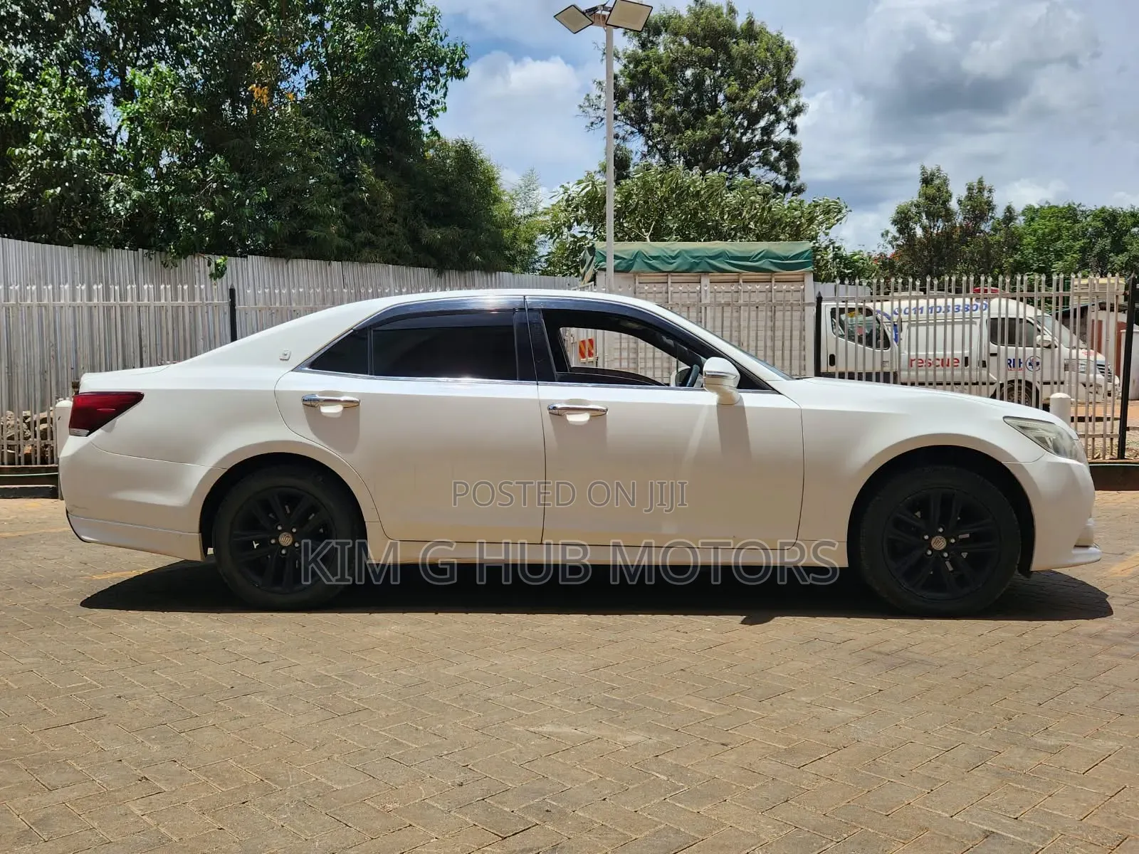 Toyota Crown 2015 Pearl