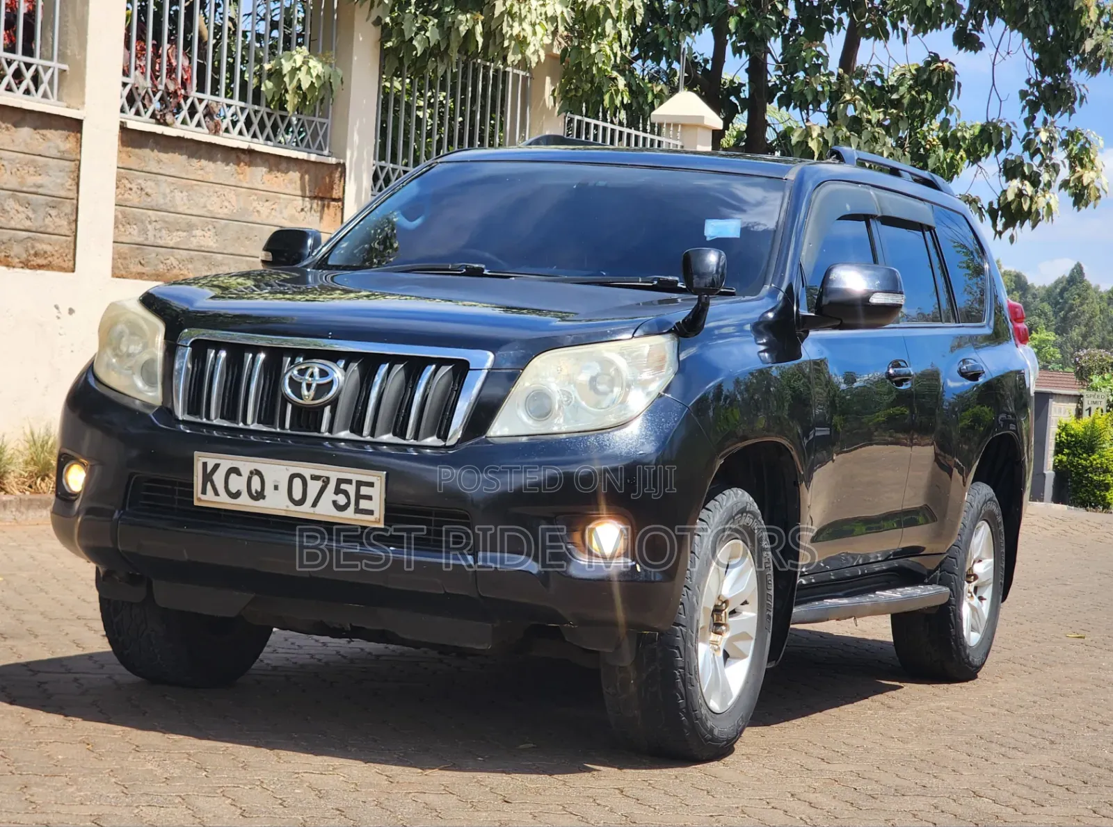 Toyota Land Cruiser Prado 2.7 i 2011