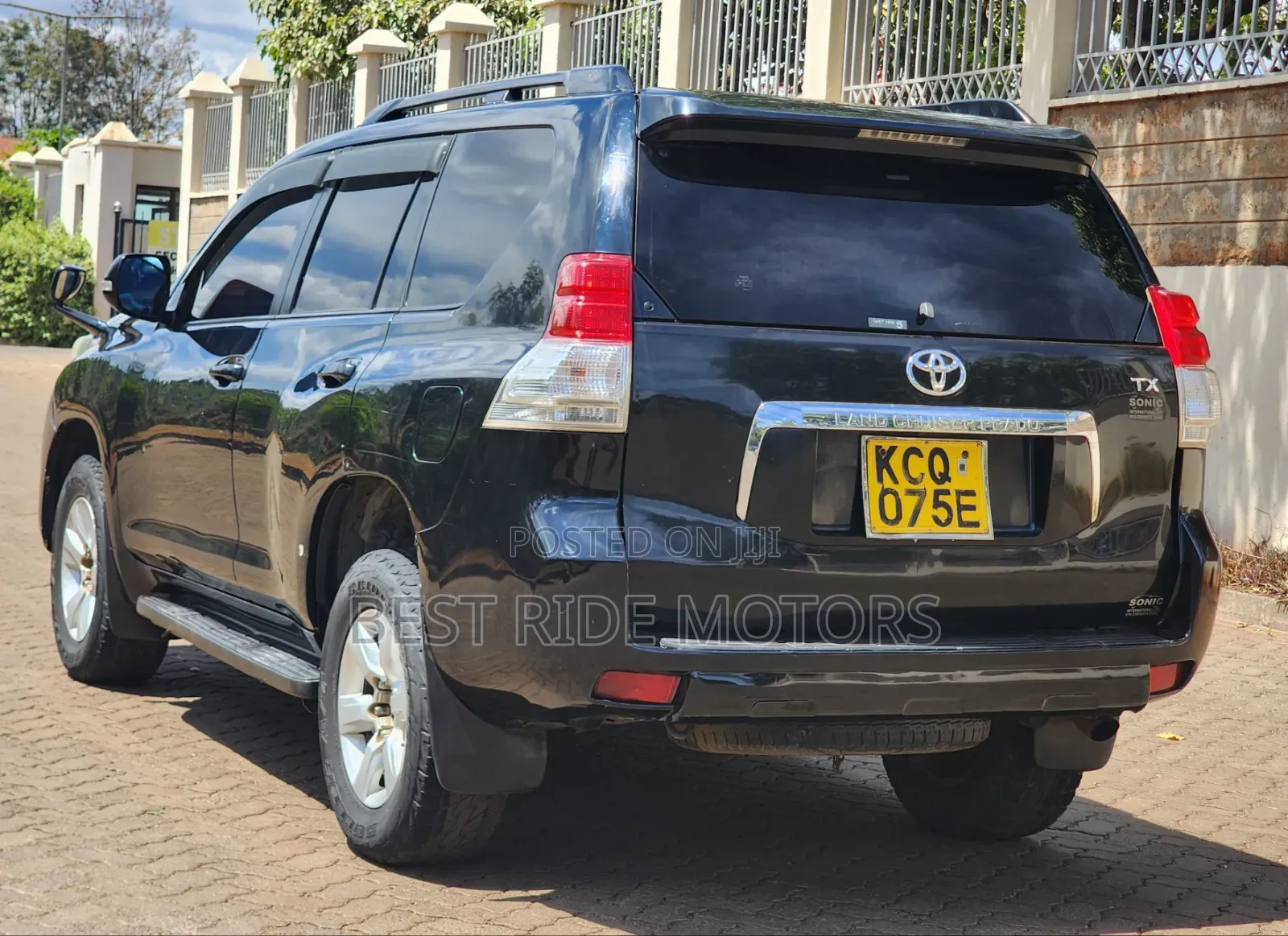 Toyota Land Cruiser Prado 2.7 i 2011