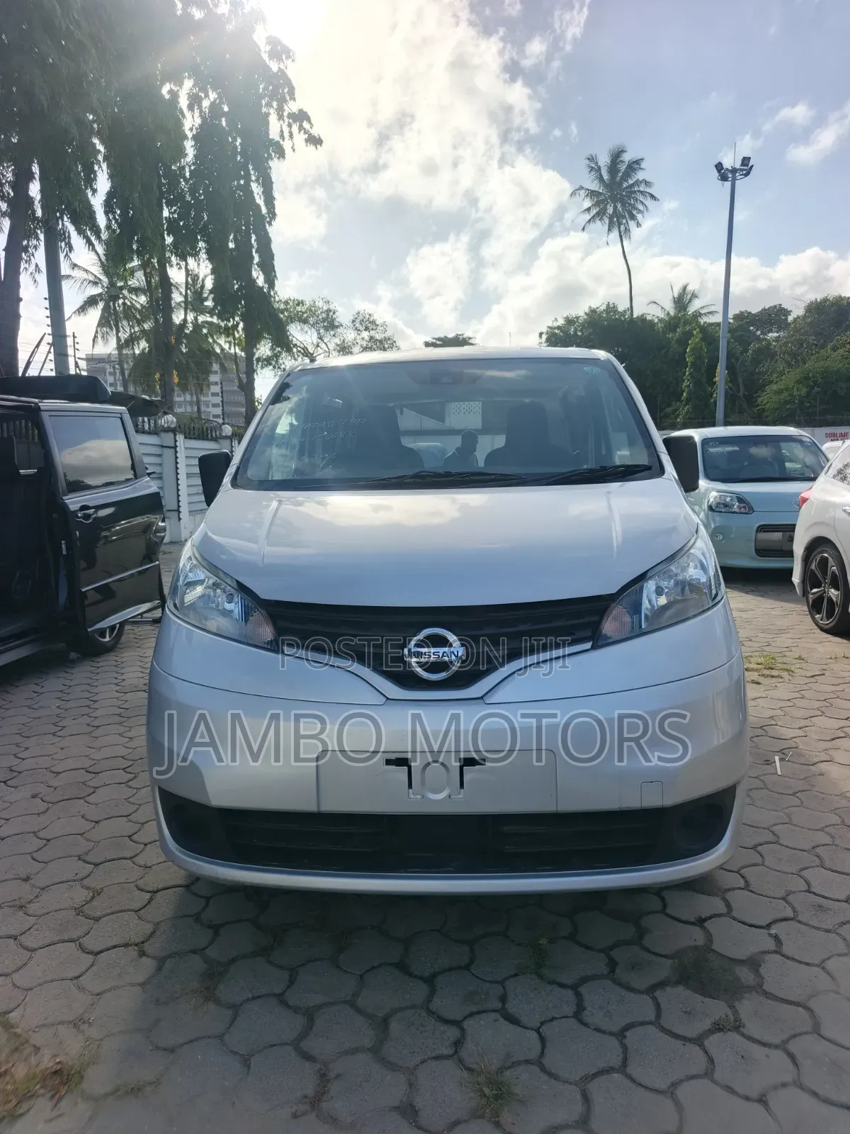 Nissan NV200 2022 Silver