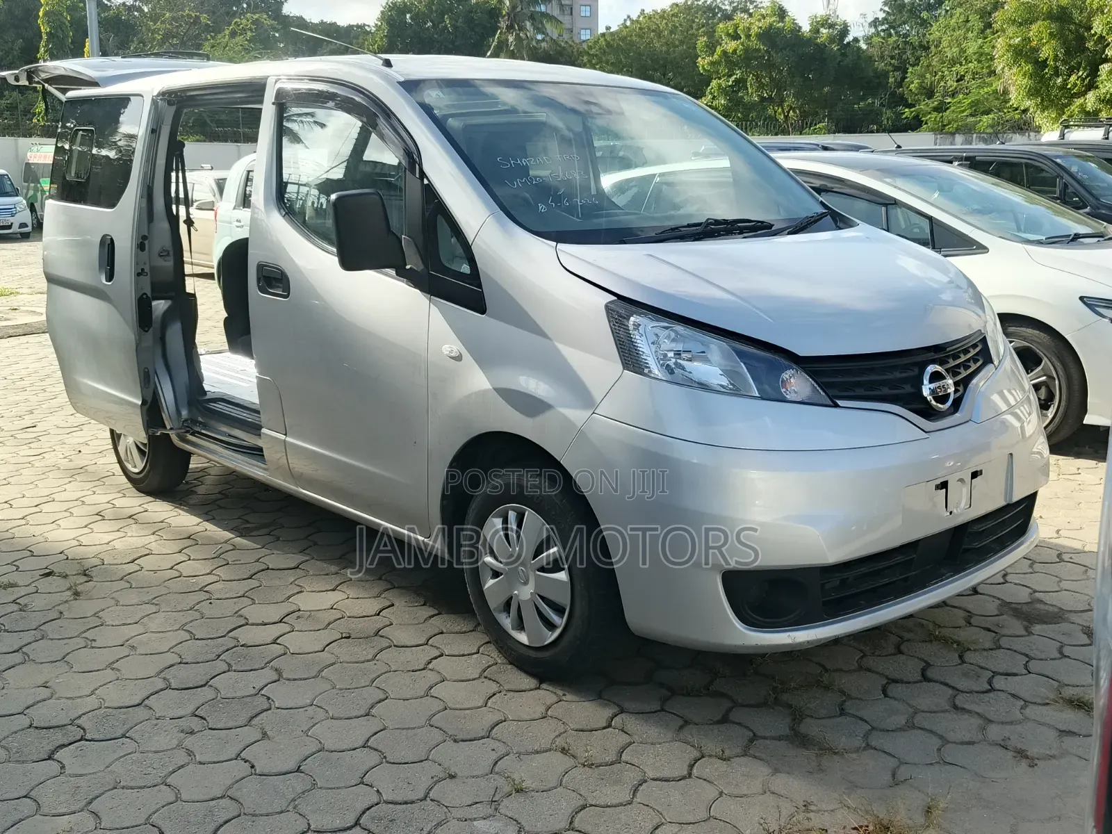 Nissan NV200 2022 Silver