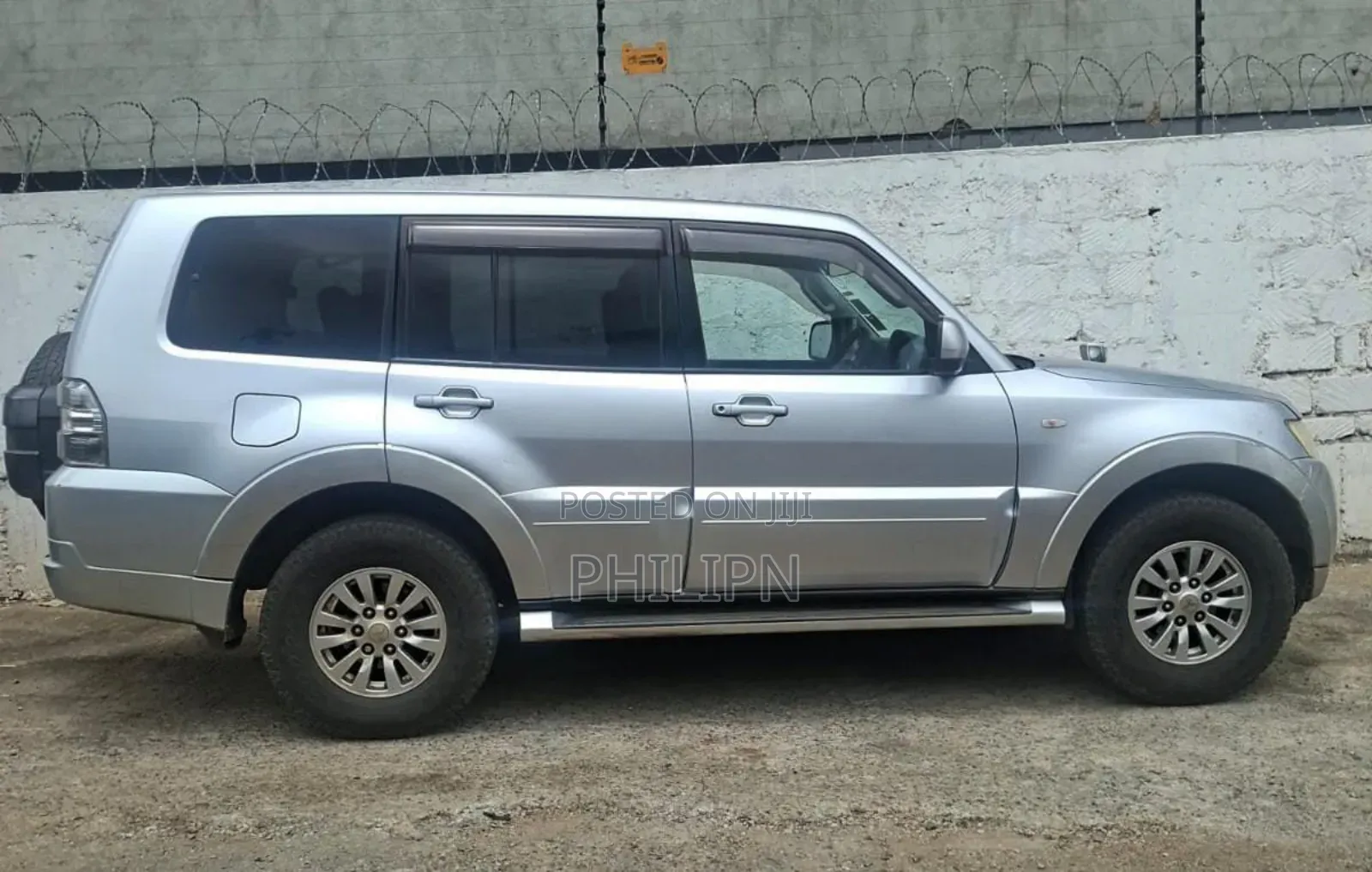 Mitsubishi Pajero 2009 Silver