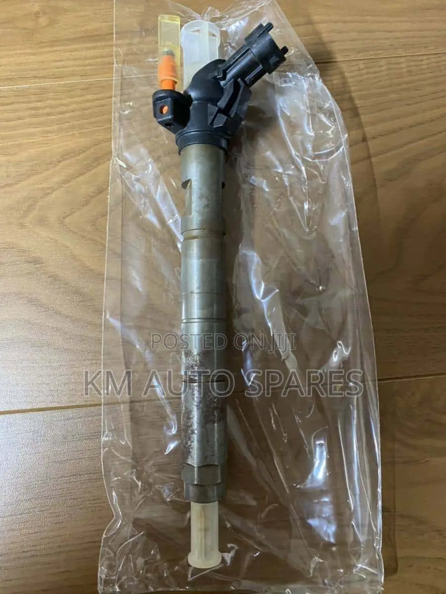 Mitsubishi 4p10 Injector Nozzle for Fuso, Nissan Atlas.