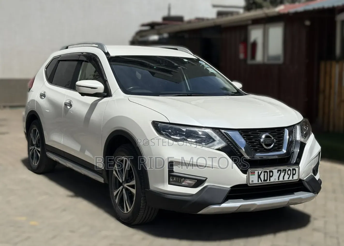Nissan X-Trail 2.0 Petrol AWD 2017 White