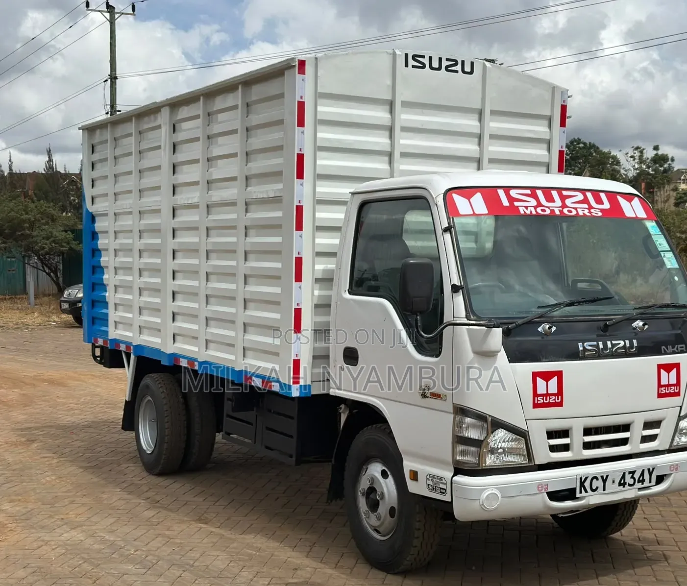 Isuzu NKR Local