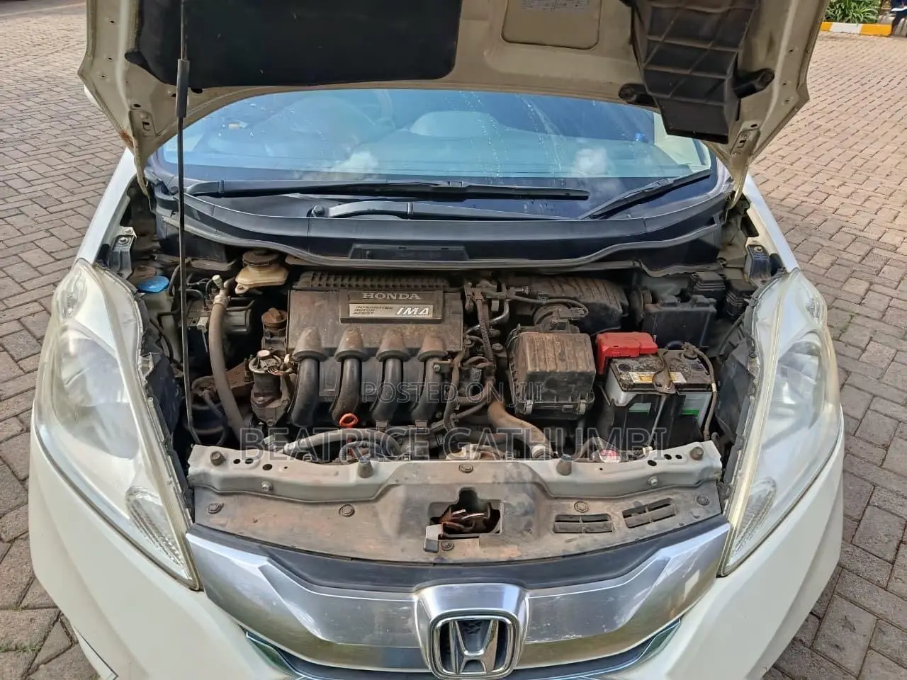 Honda Fit Shuttle 1.5 Hybrid 2WD 2015 White
