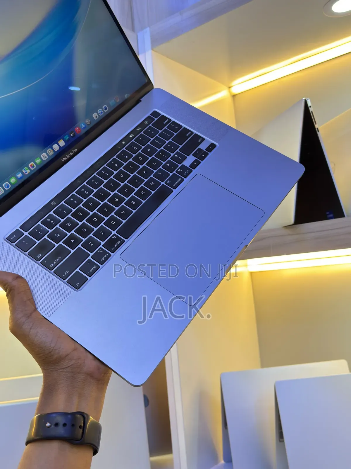 Laptop Apple MacBook 2019 32GB Intel Core i9 SSD 512GB