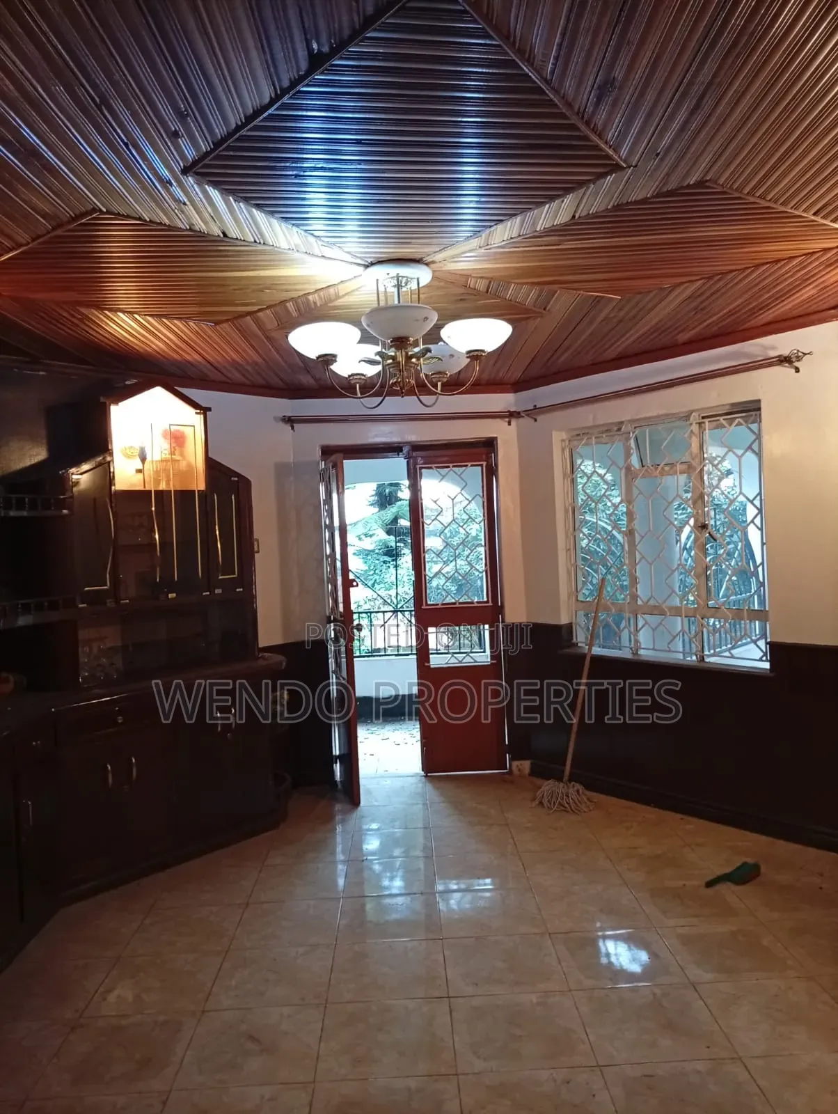 8bdrm Villa in Woodlands for sale